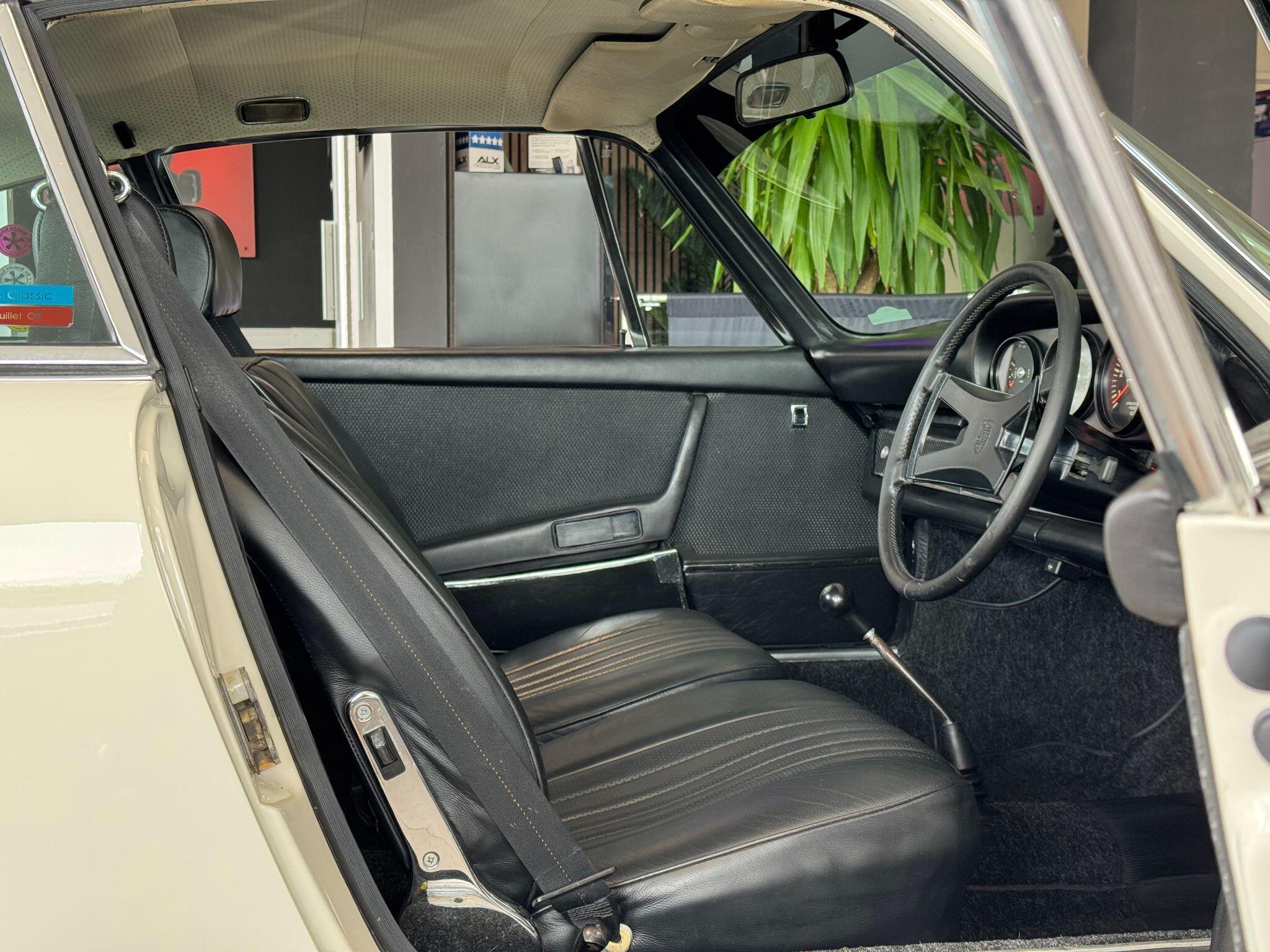 Porsche 911 - Image 2