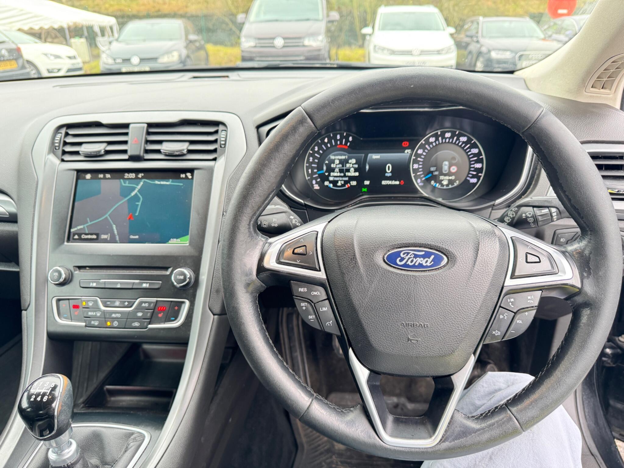 Ford Mondeo - Image 33