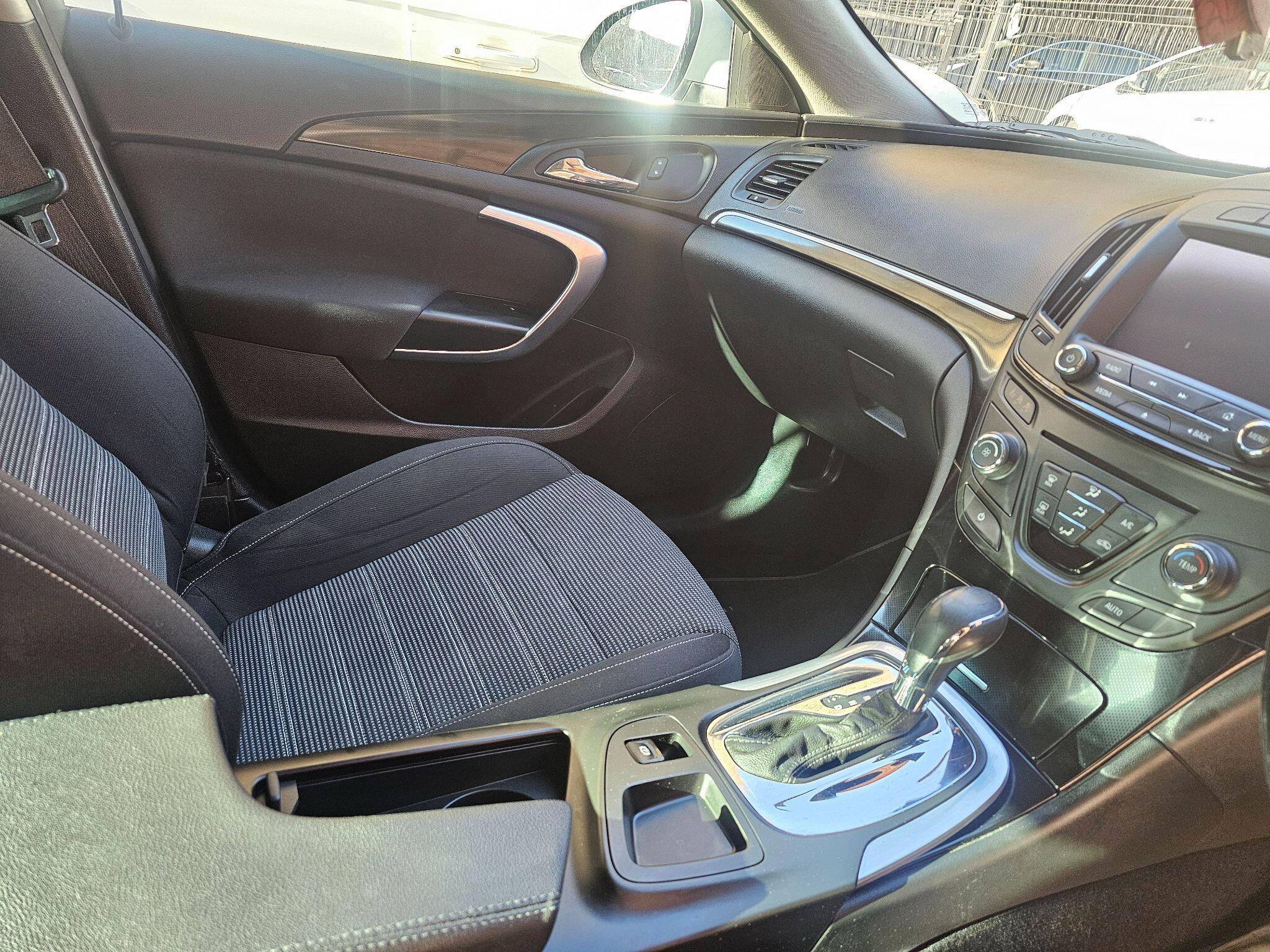 Vauxhall Insignia - Image 20