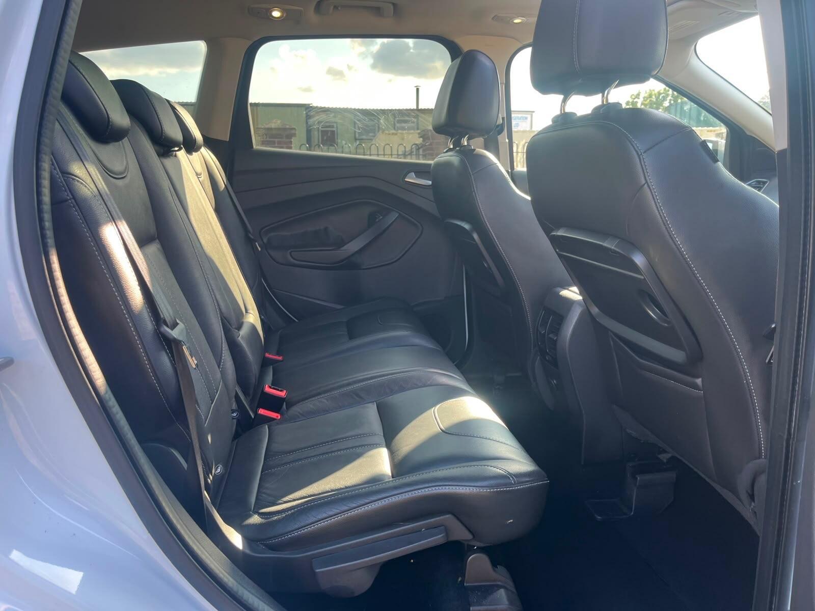 Ford Kuga - Image 14