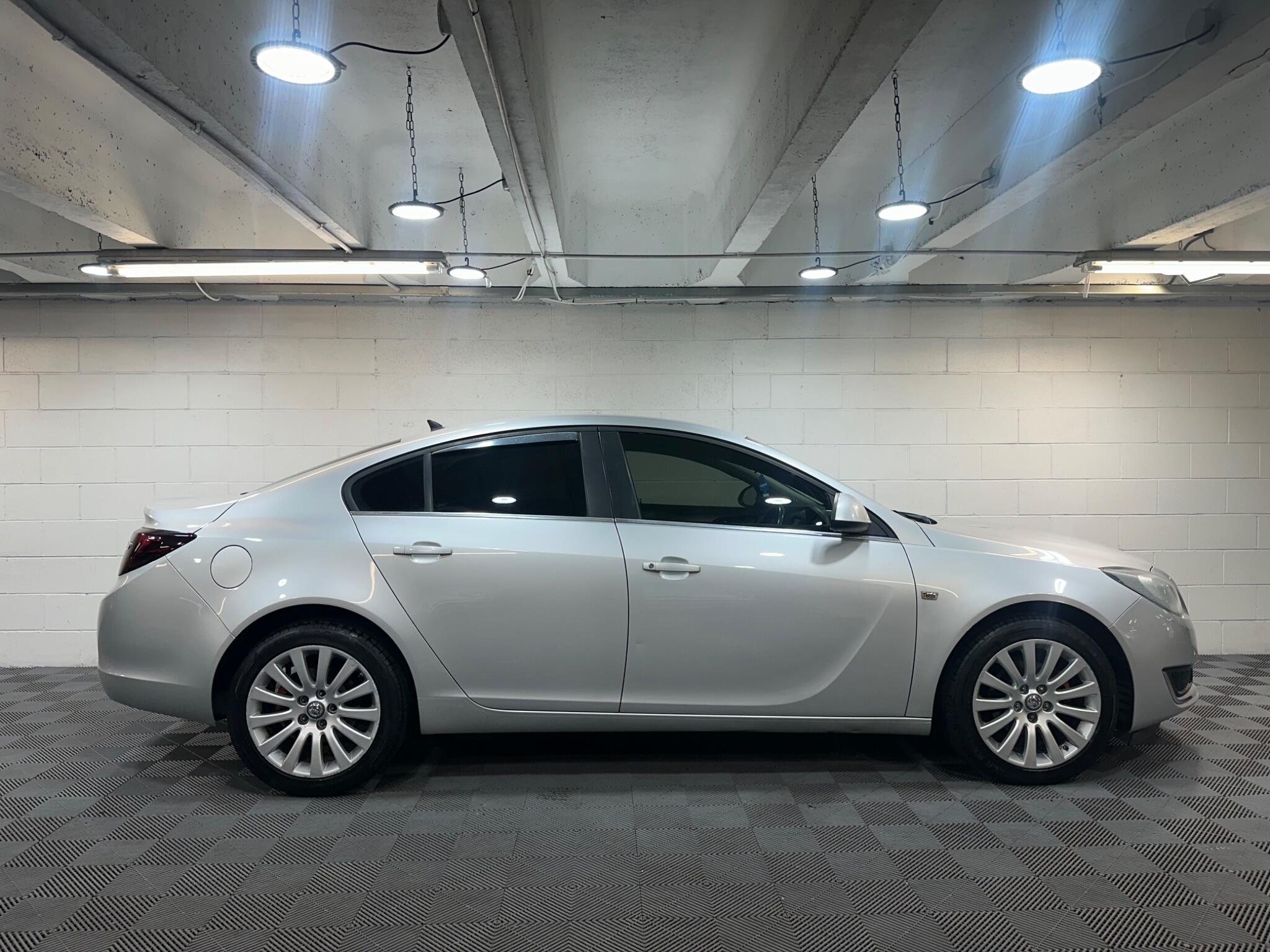 Vauxhall Insignia - Image 5