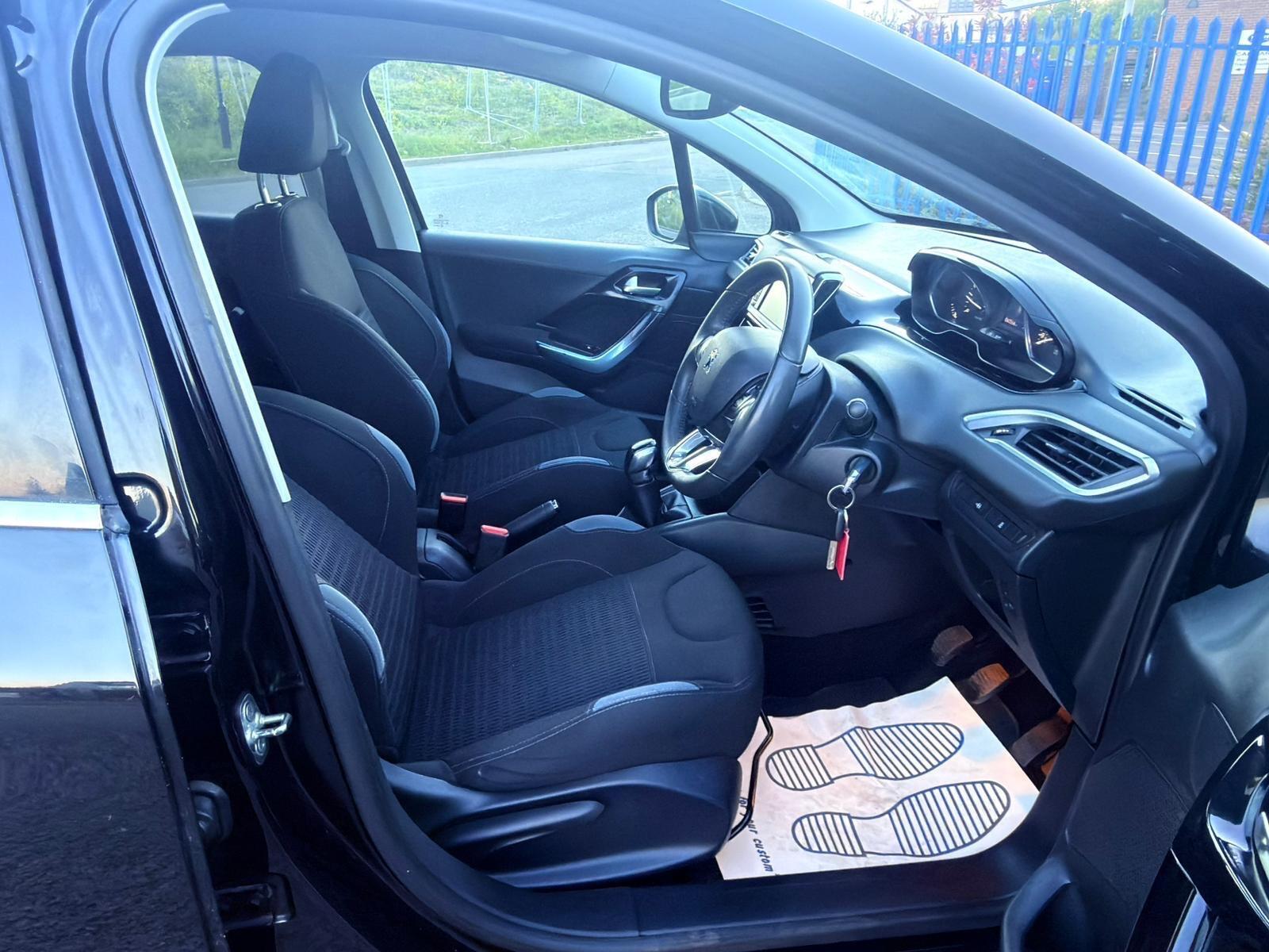 Peugeot 208 - Image 16