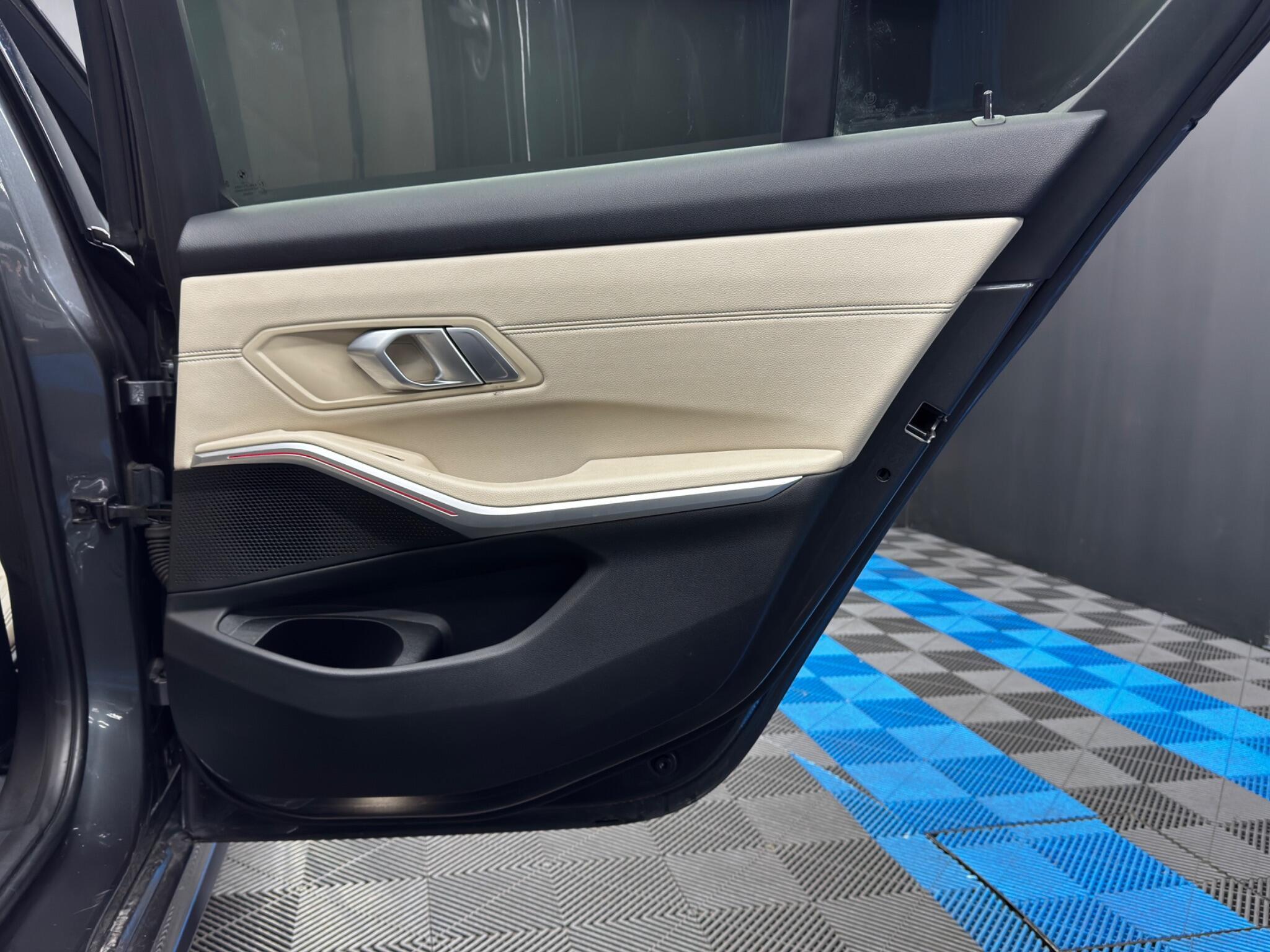 BMW 3 Series - Image 41