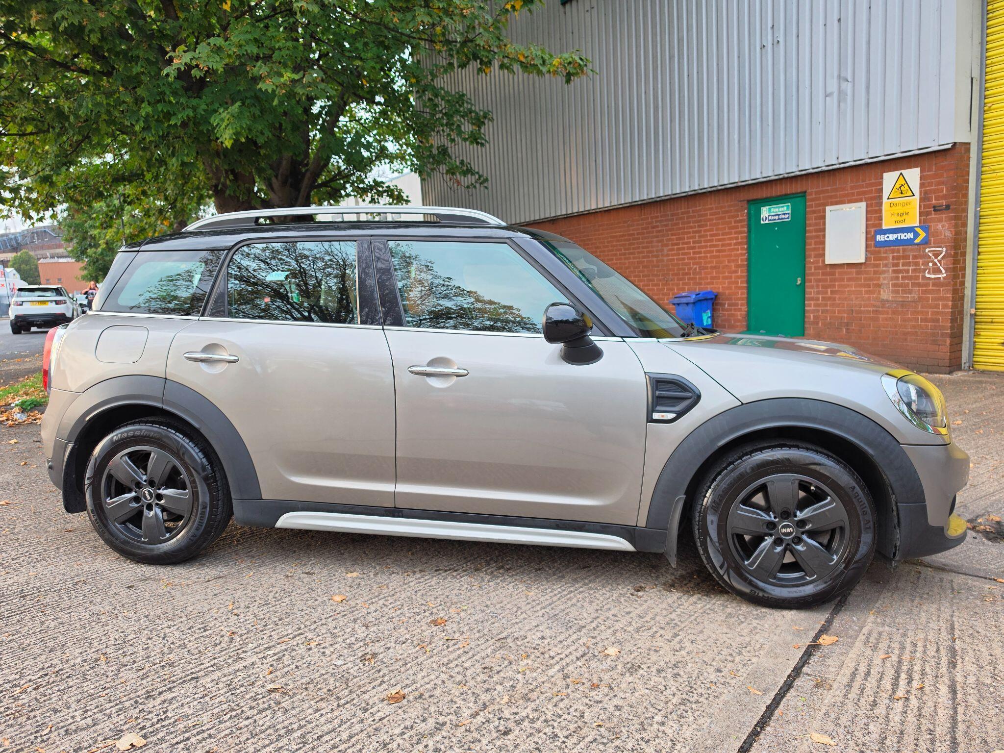 MINI Countryman - Image 11