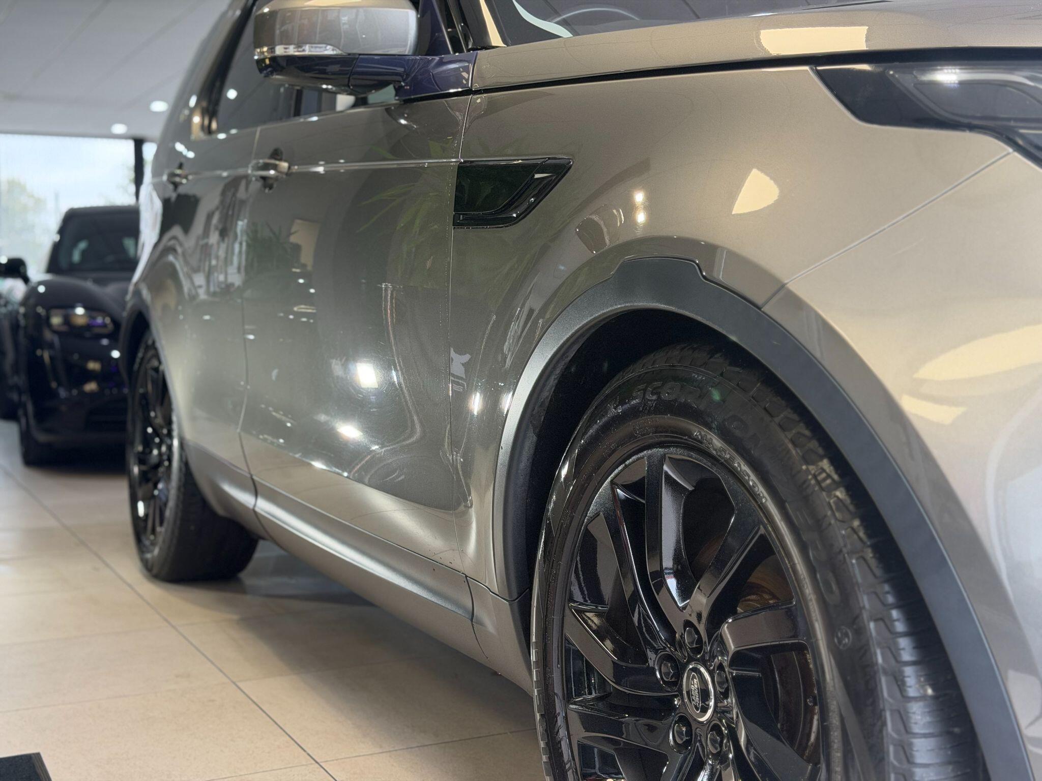 Land Rover Discovery - Image 11