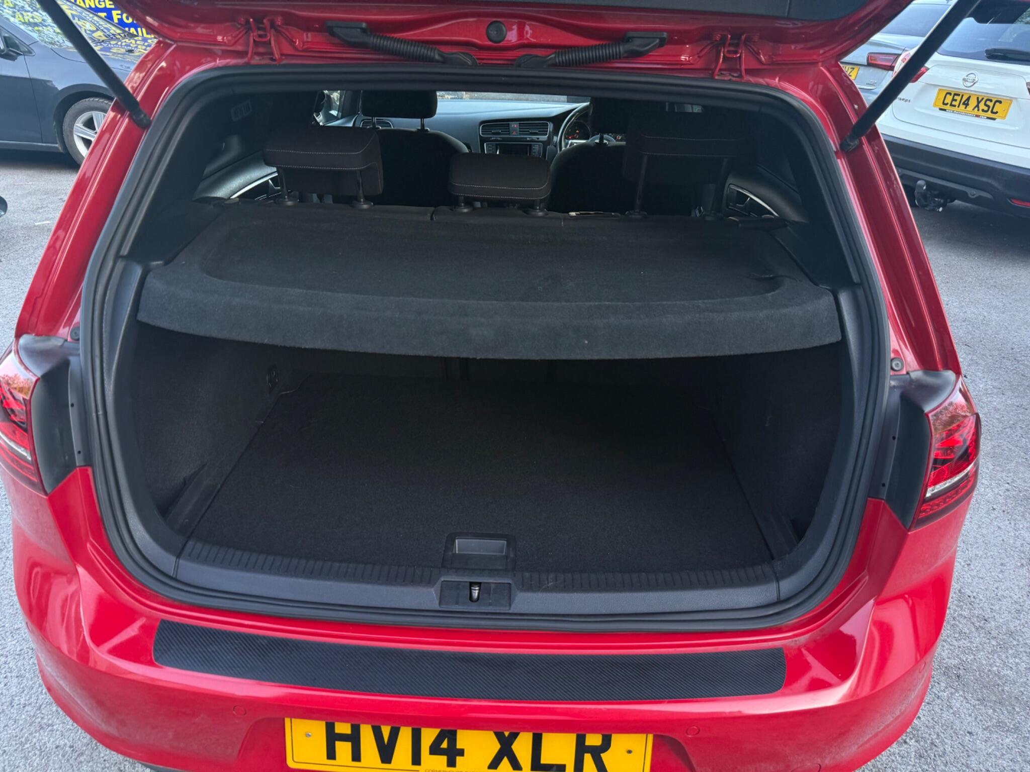 Volkswagen Golf - Image 28