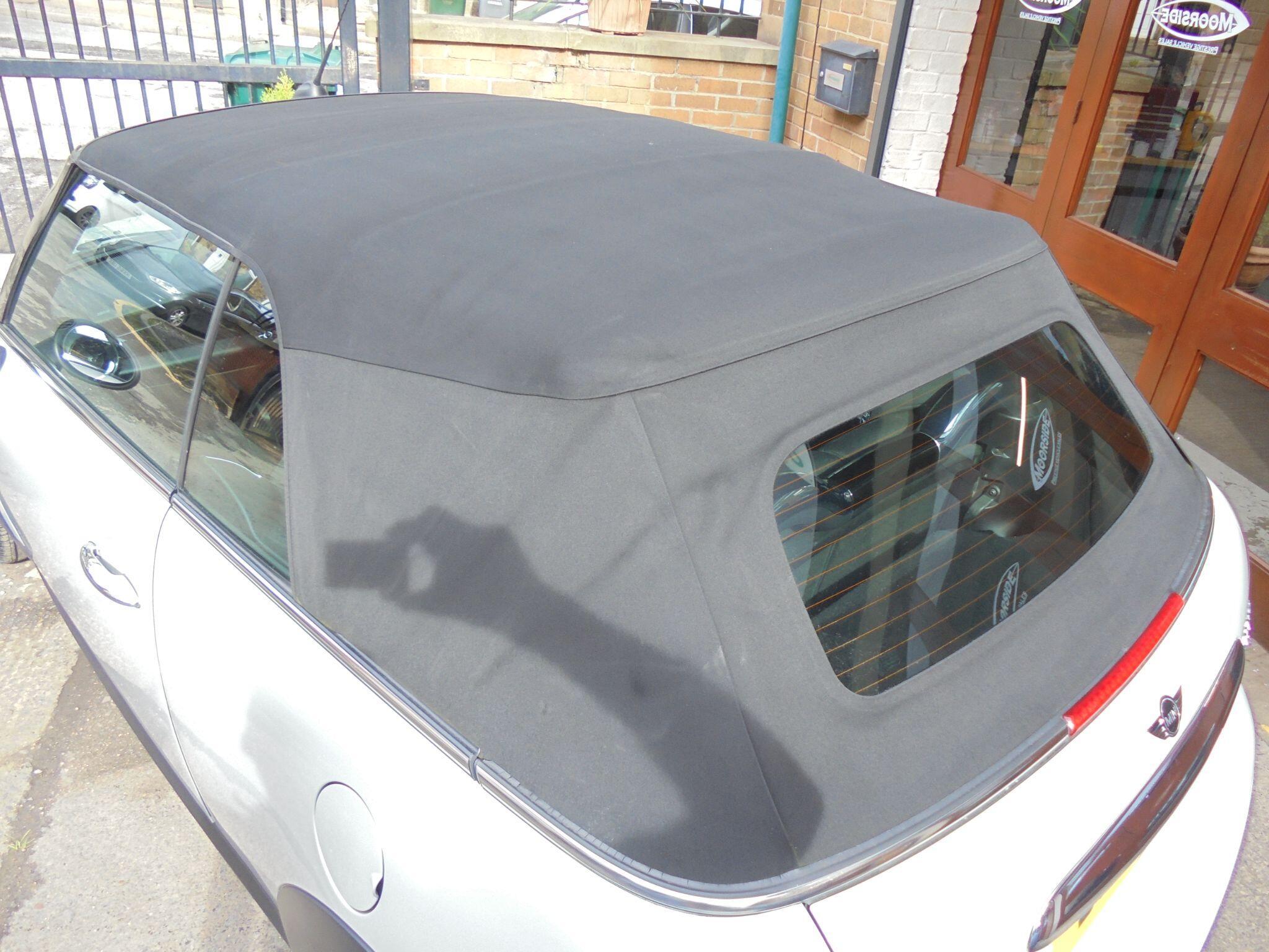 MINI Convertible - Image 13
