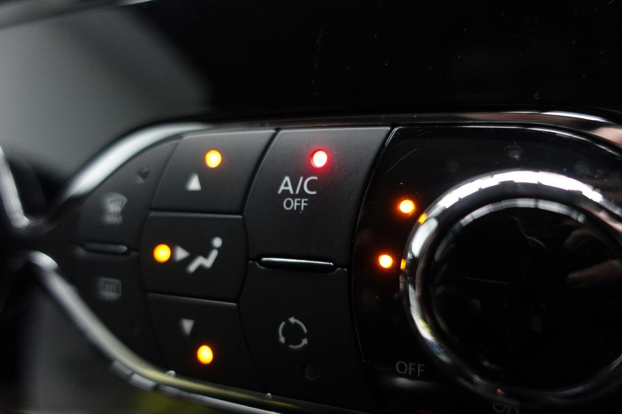 Renault Captur - Image 36