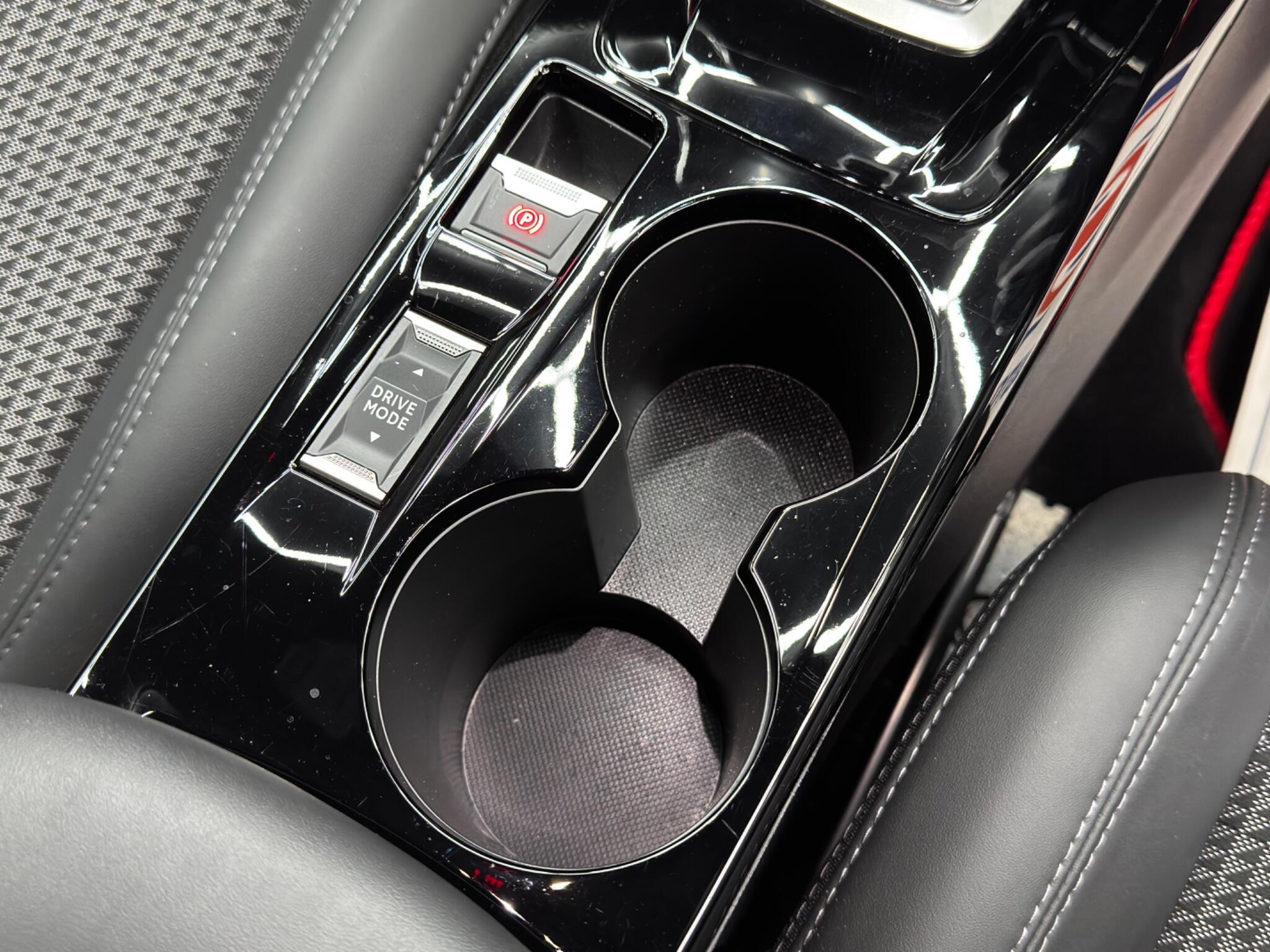 Peugeot 208 - Image 24