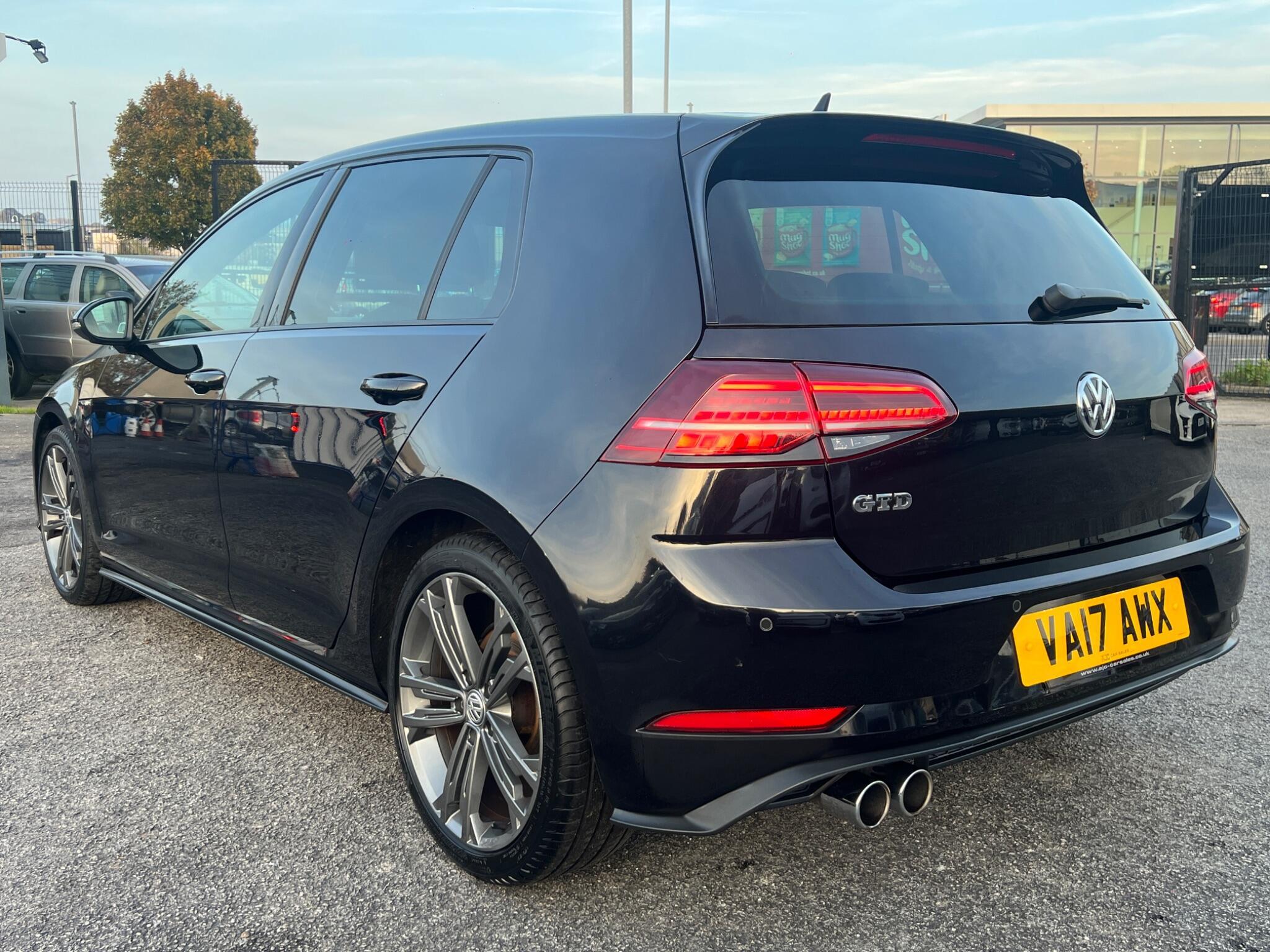 Volkswagen Golf - Image 7