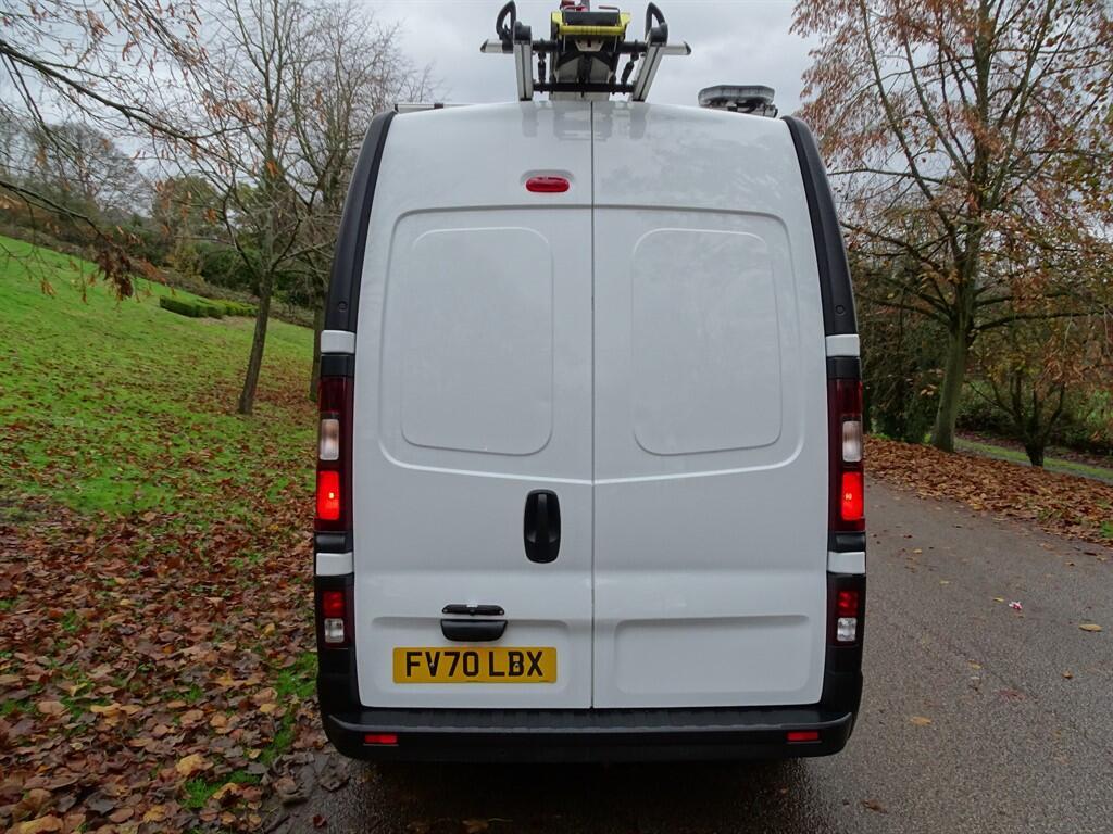 Renault Trafic - Image 8