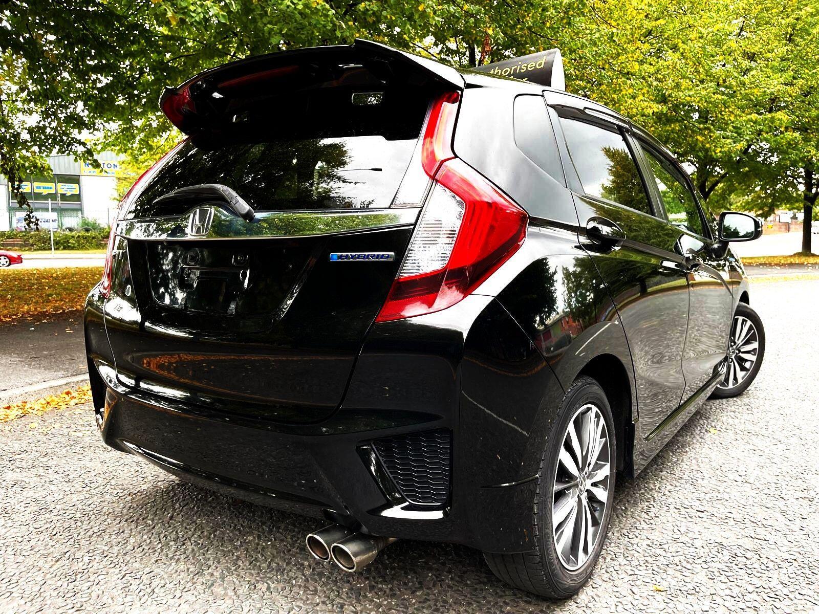 Honda FIT - Image 15