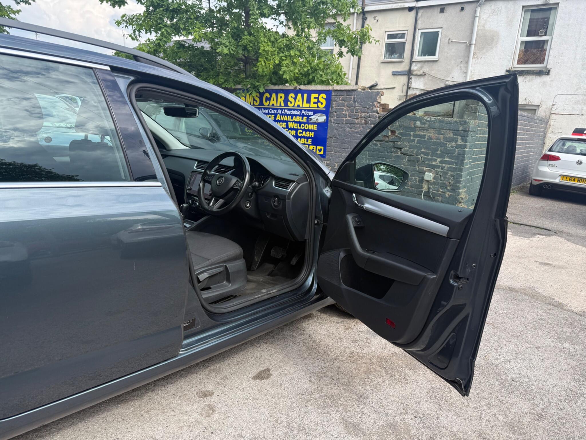 Skoda Octavia - Image 21