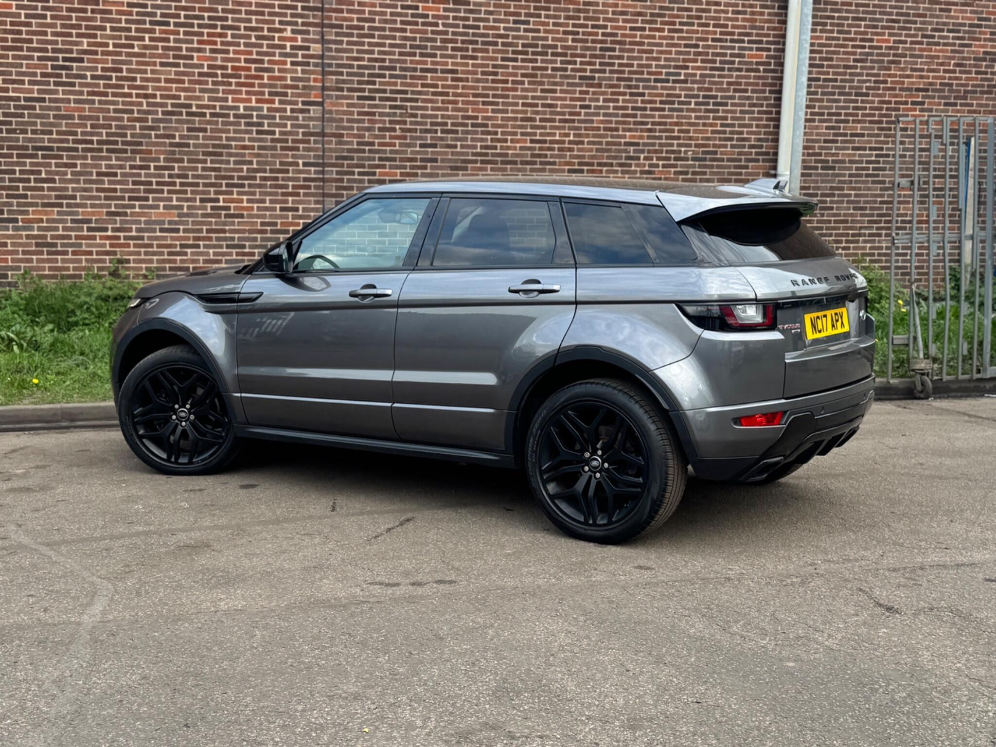 Land Rover Range Rover Evoque - Image 13