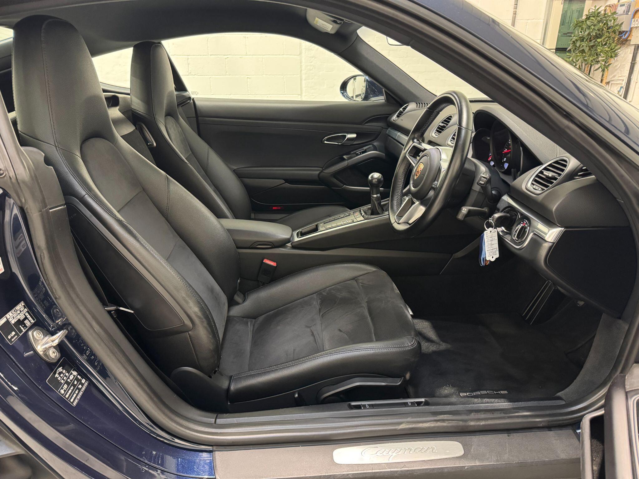 Porsche 718 Cayman - Image 19