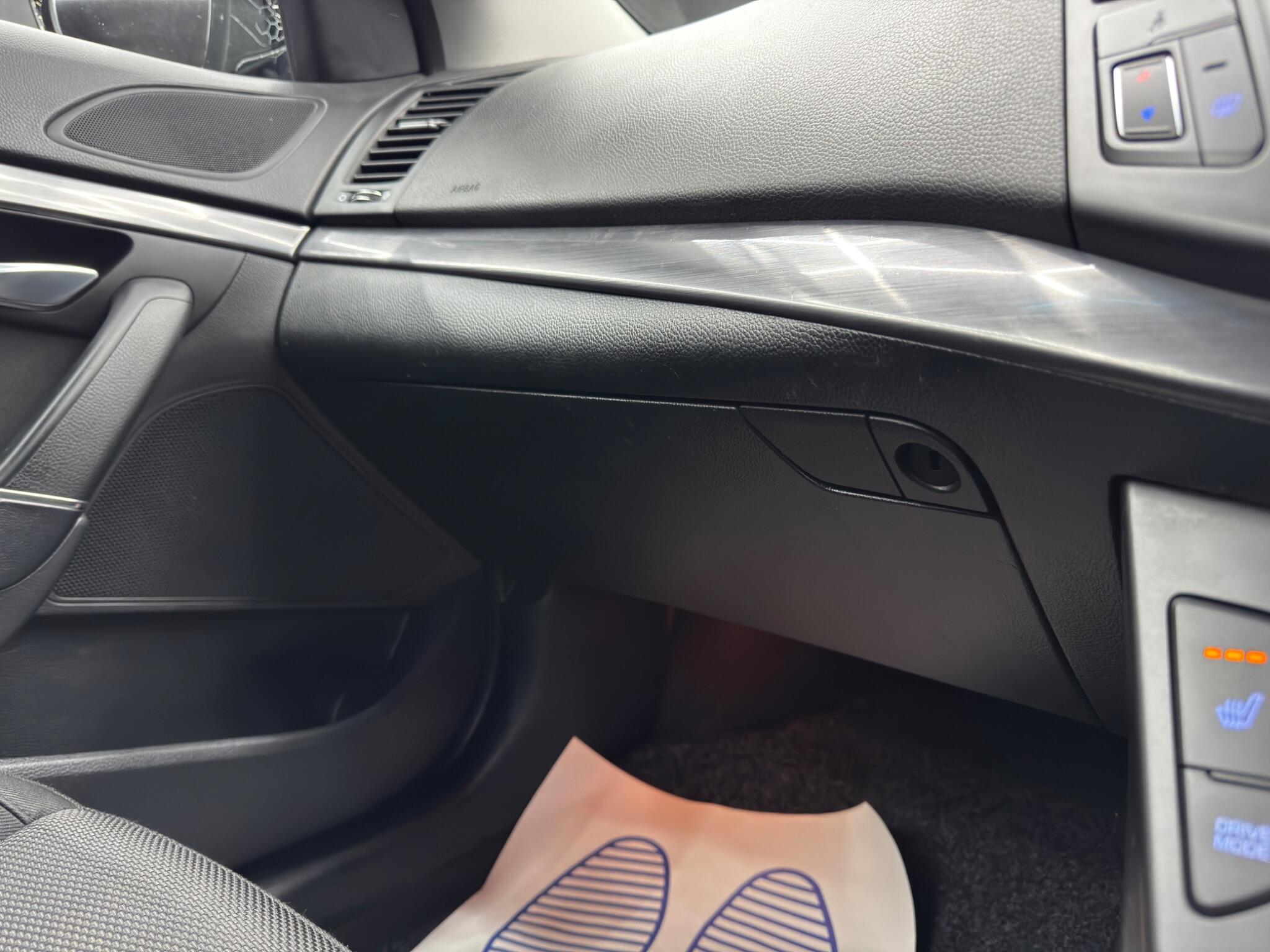 Hyundai i40 - Image 36