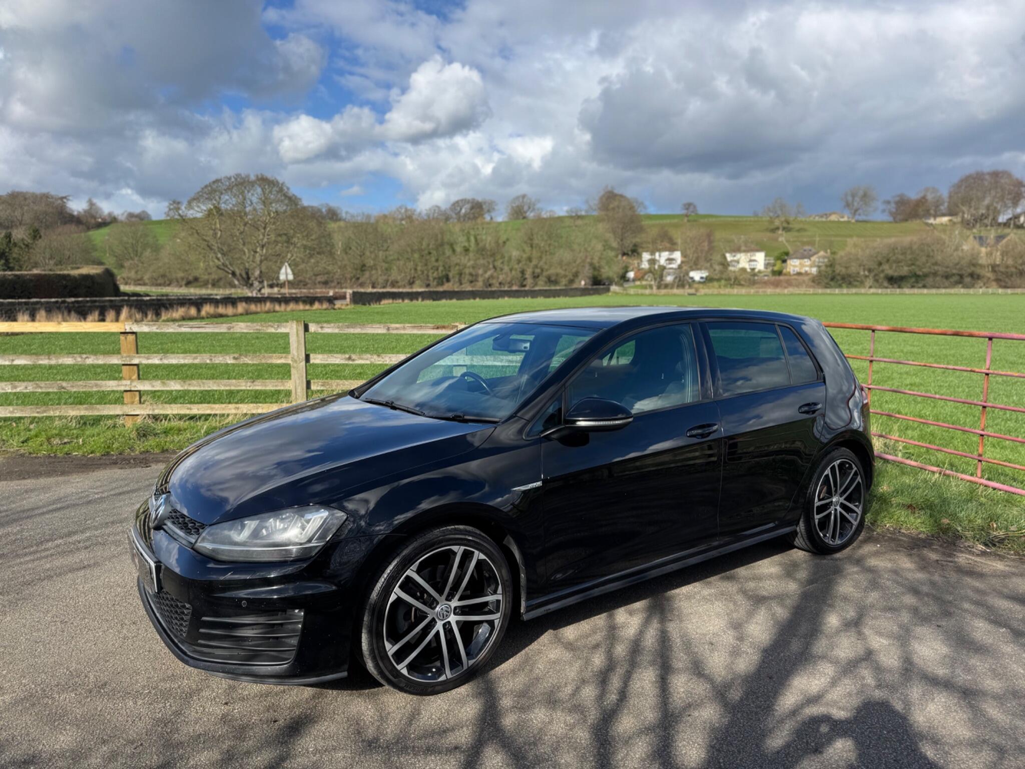 Volkswagen Golf - Image 8
