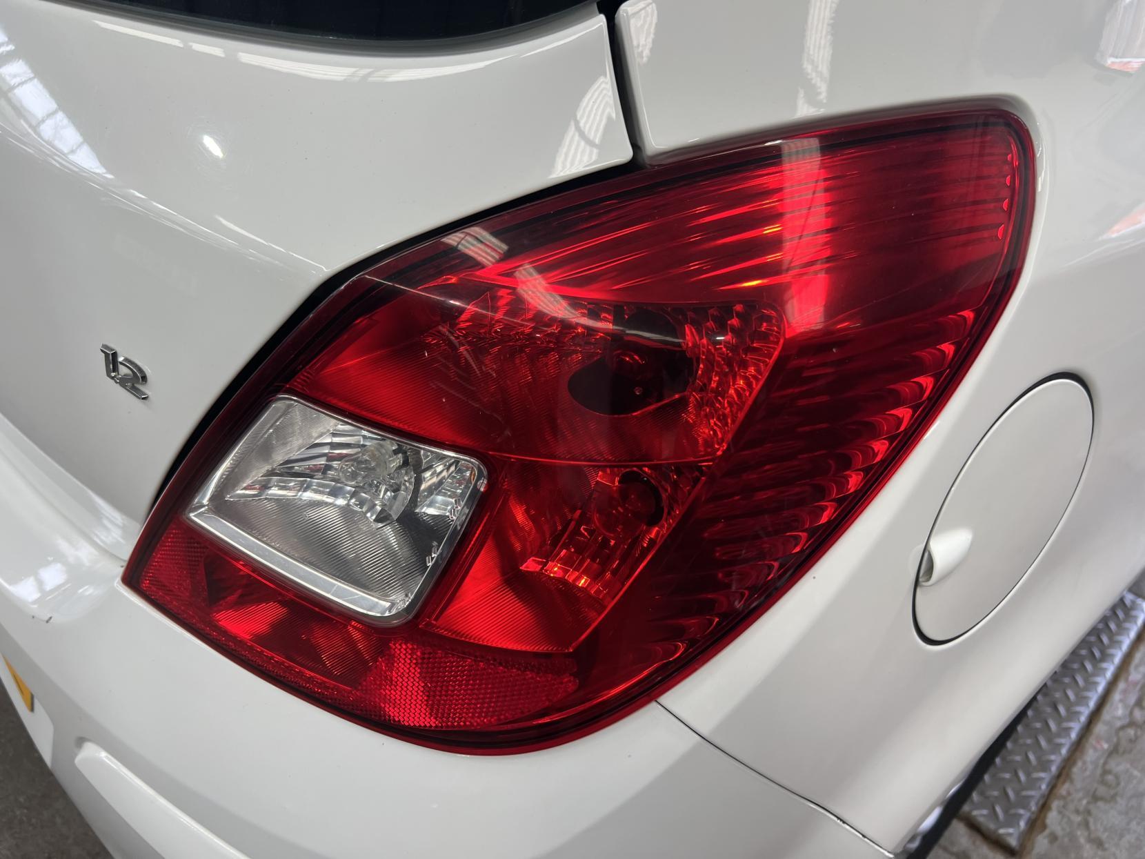Vauxhall Corsa - Image 9