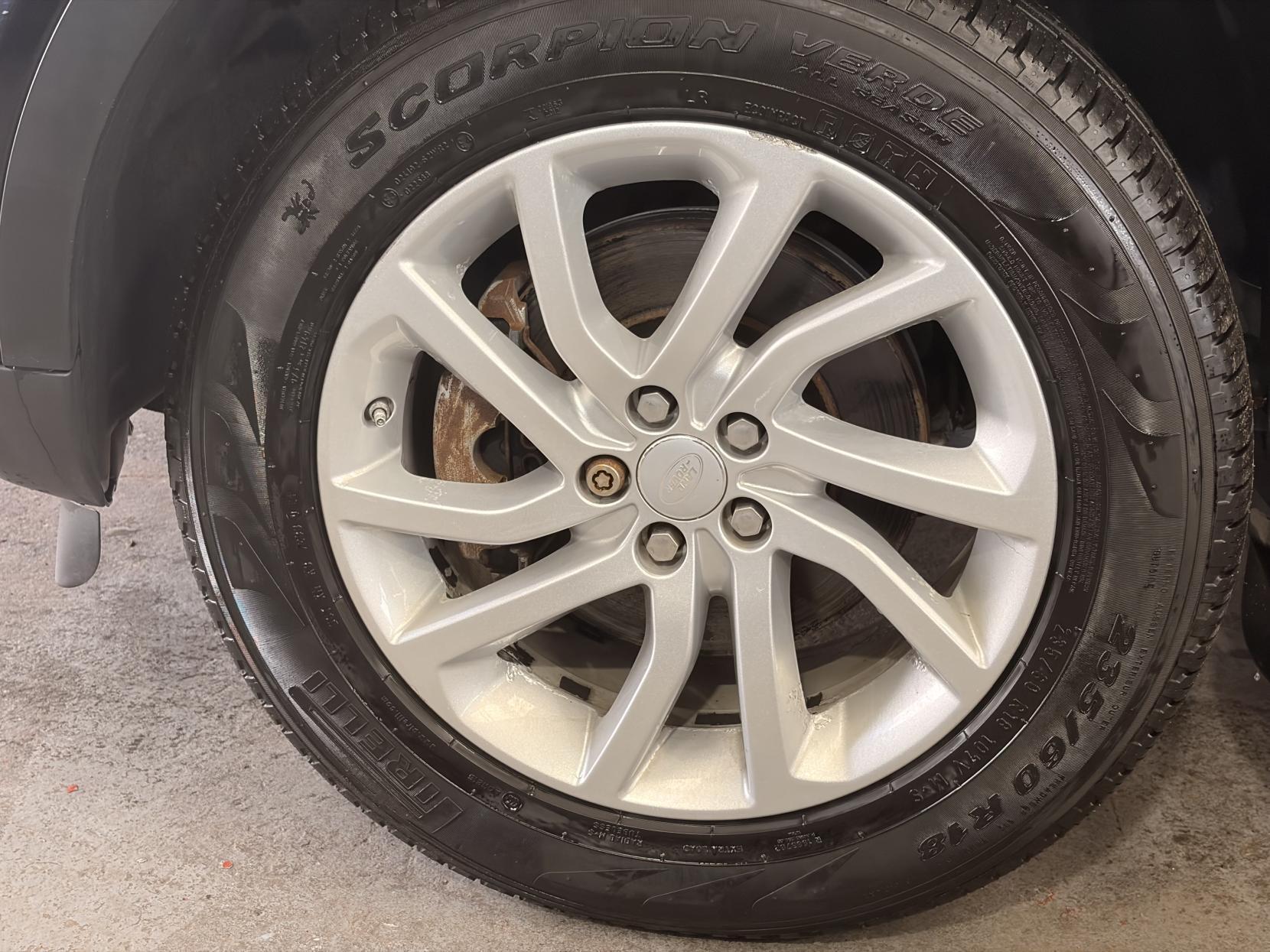 Land Rover DISCOVERY SPORT - Image 17
