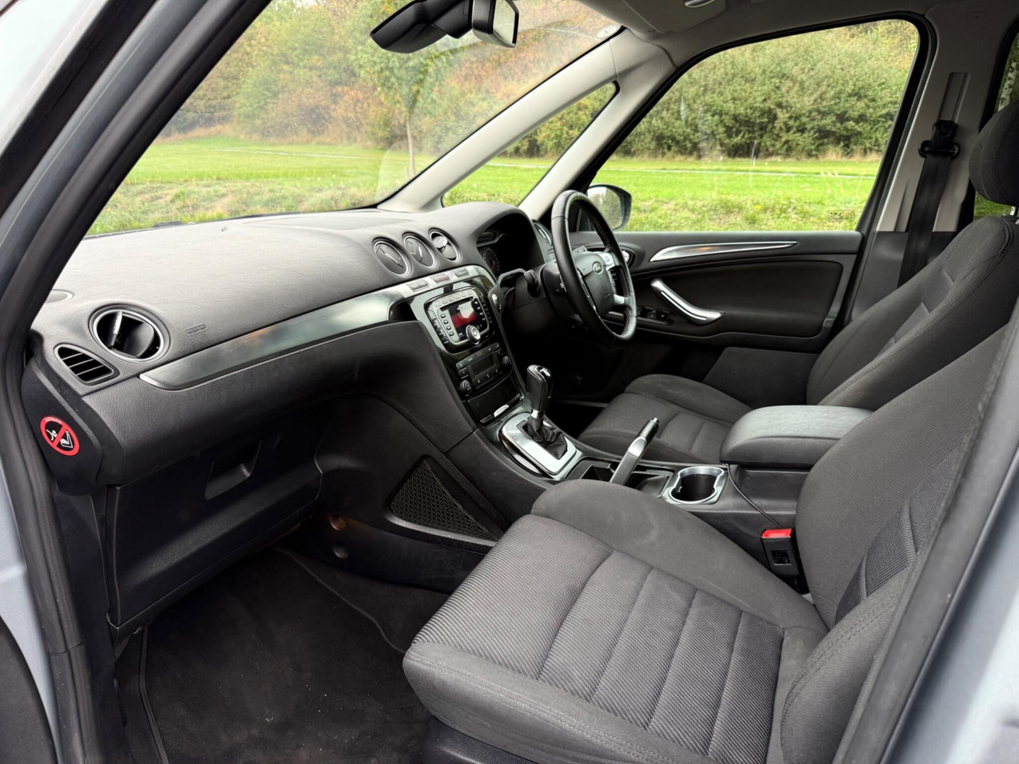 Ford Galaxy - Image 9