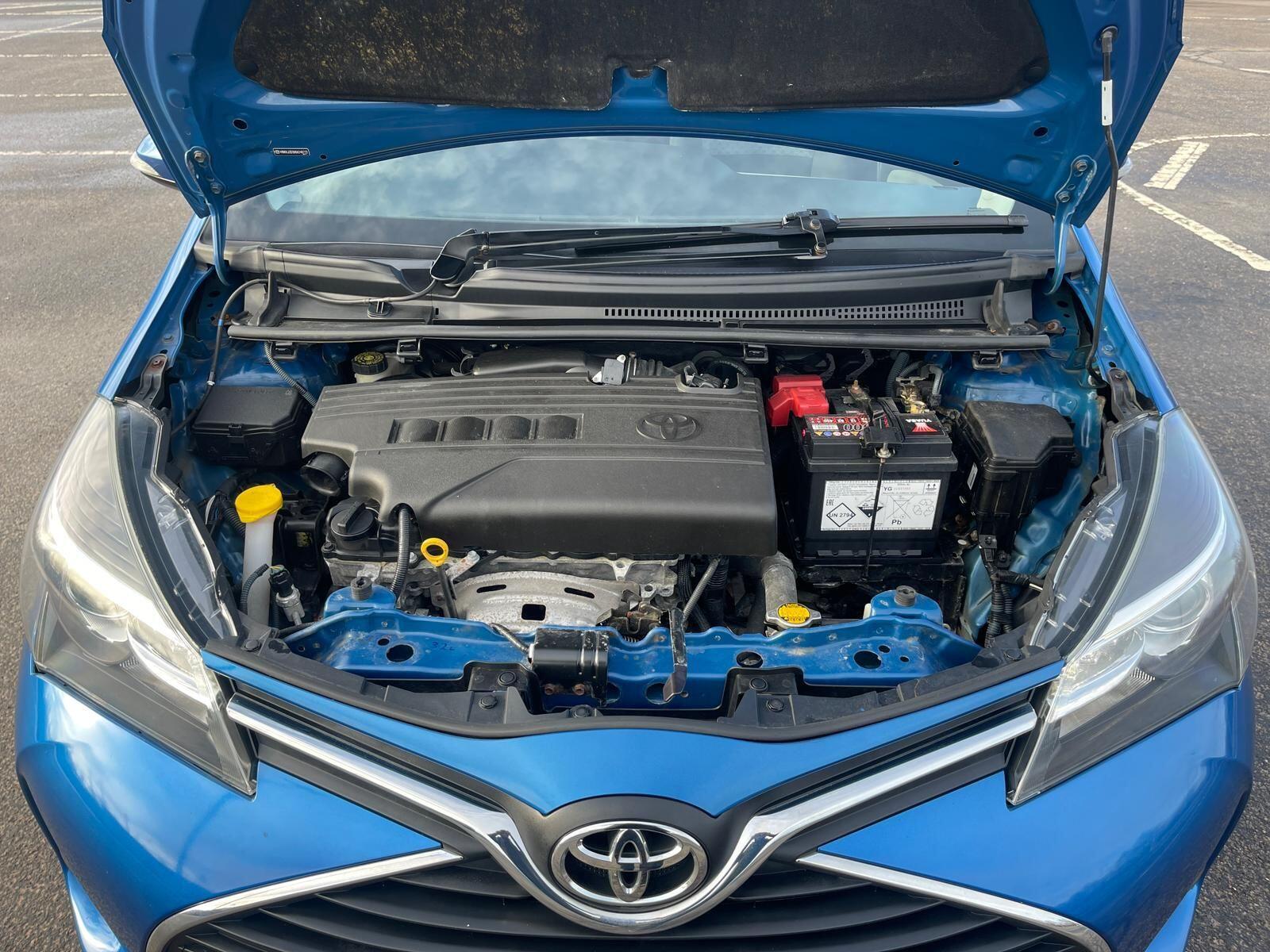 Toyota Yaris - Image 34