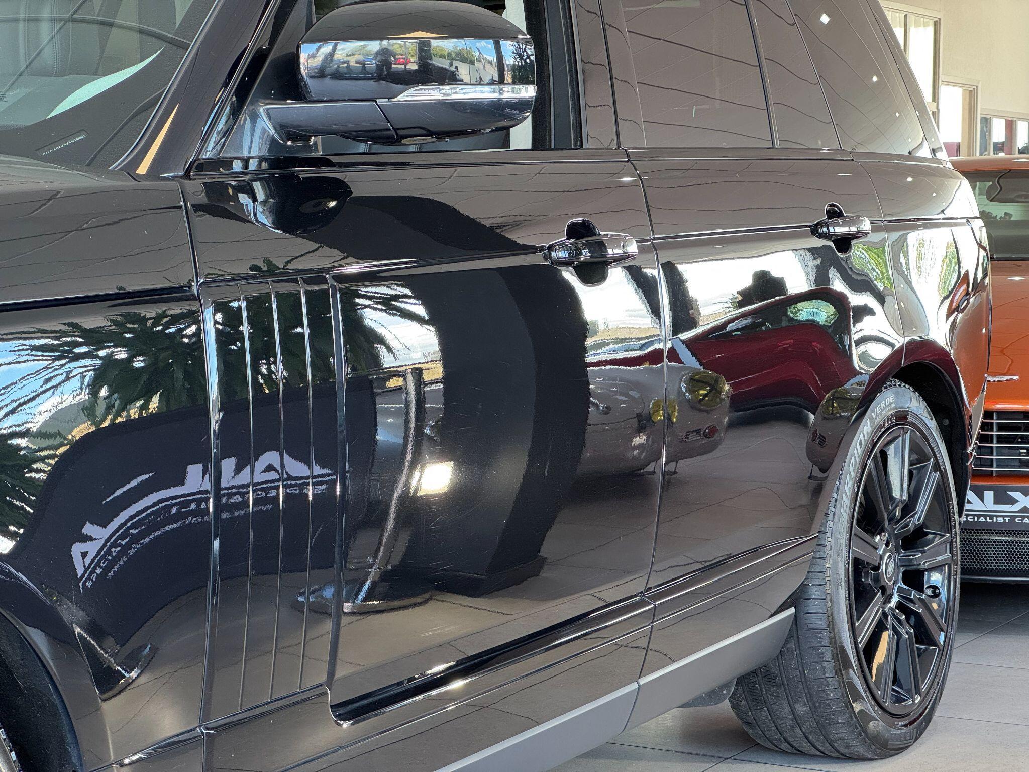 Land Rover Range Rover - Image 12