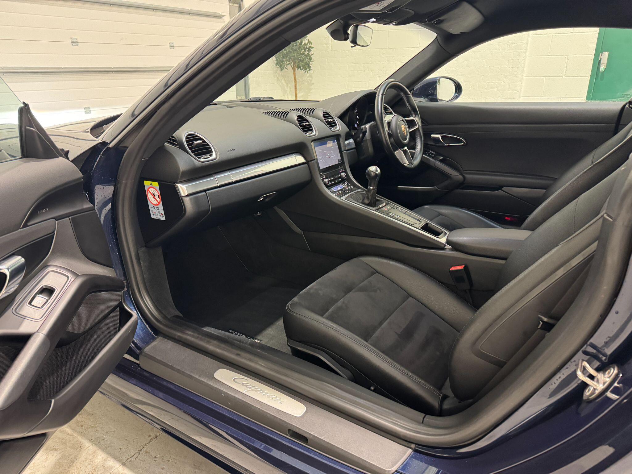 Porsche 718 Cayman - Image 48