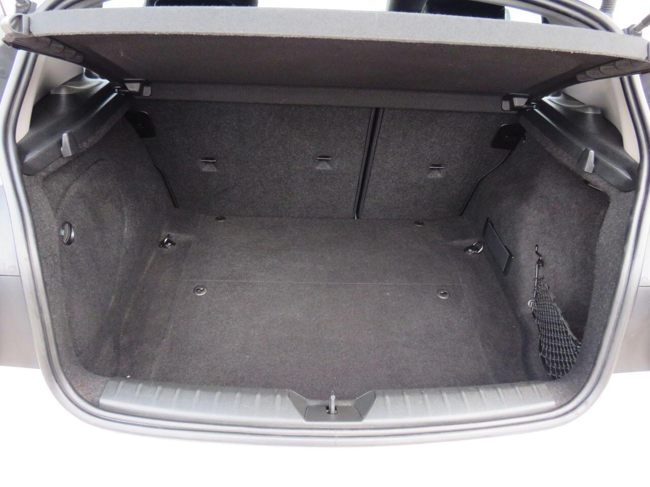 BMW 1 Series - Image 13