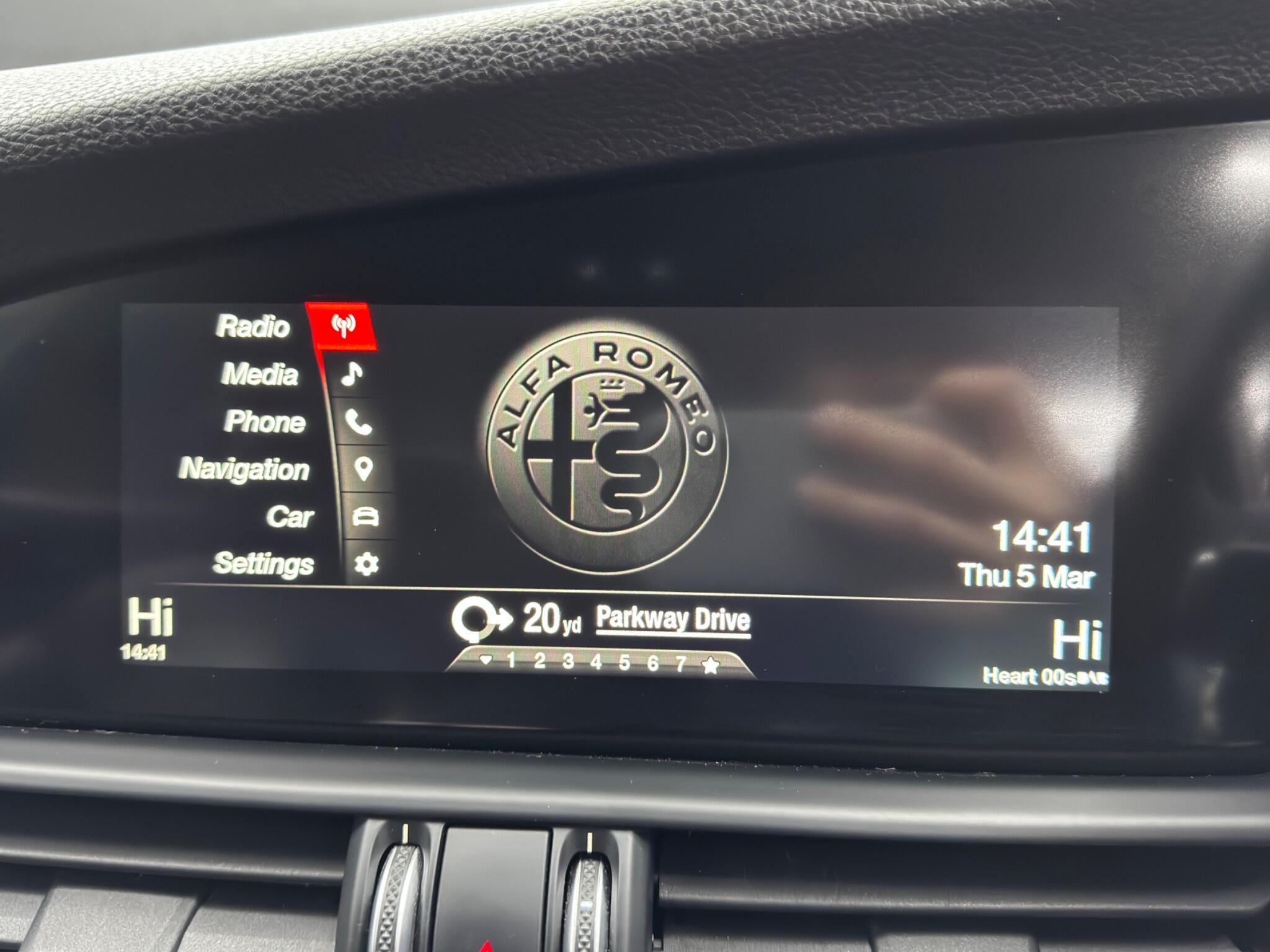 Alfa Romeo Giulia - Image 32