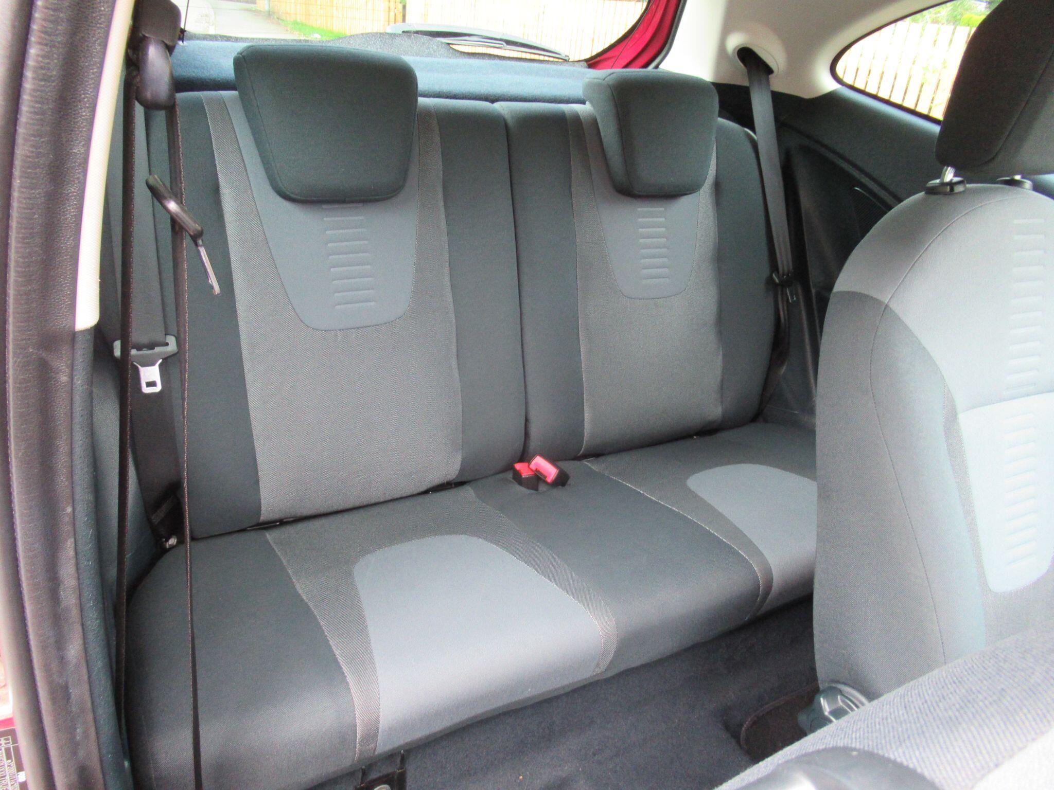 Ford KA - Image 17