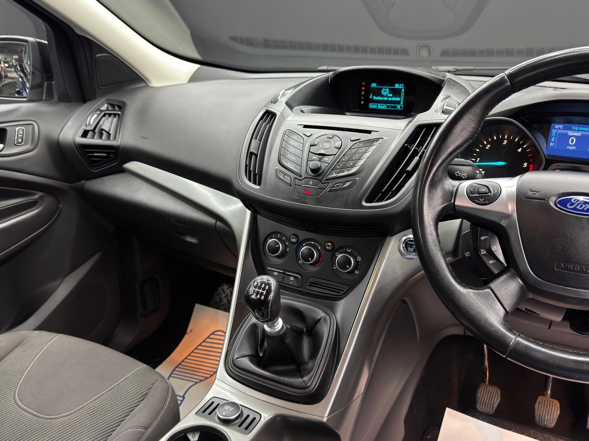 Ford Kuga - Image 22