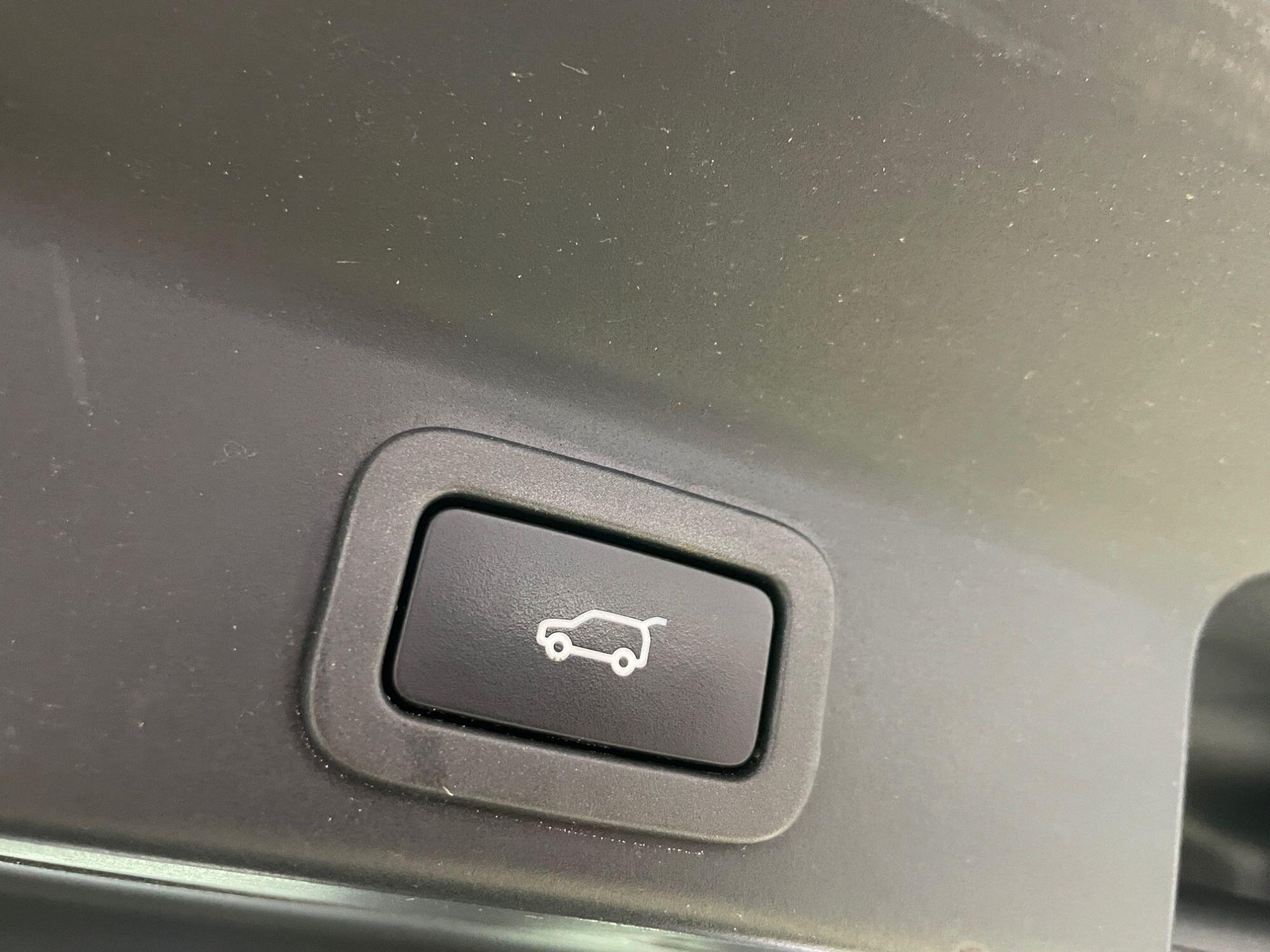 Jaguar F-Pace - Image 20