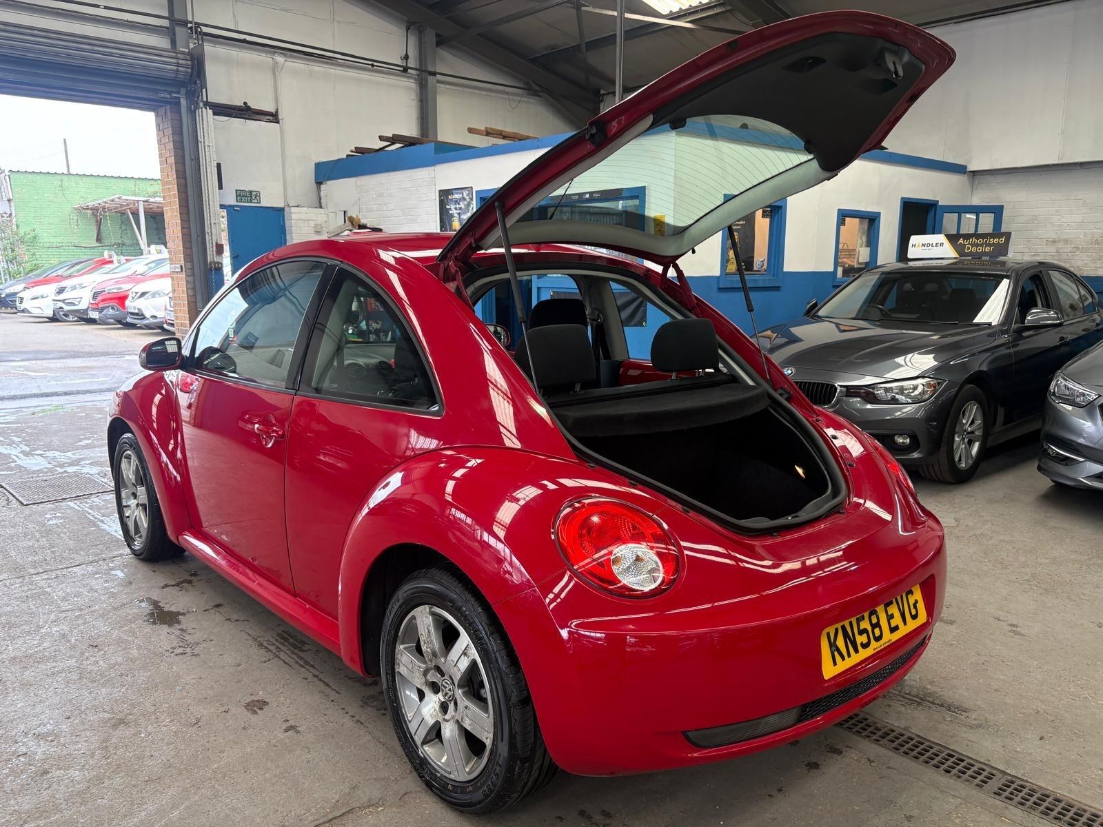 Volkswagen Beetle - Image 29