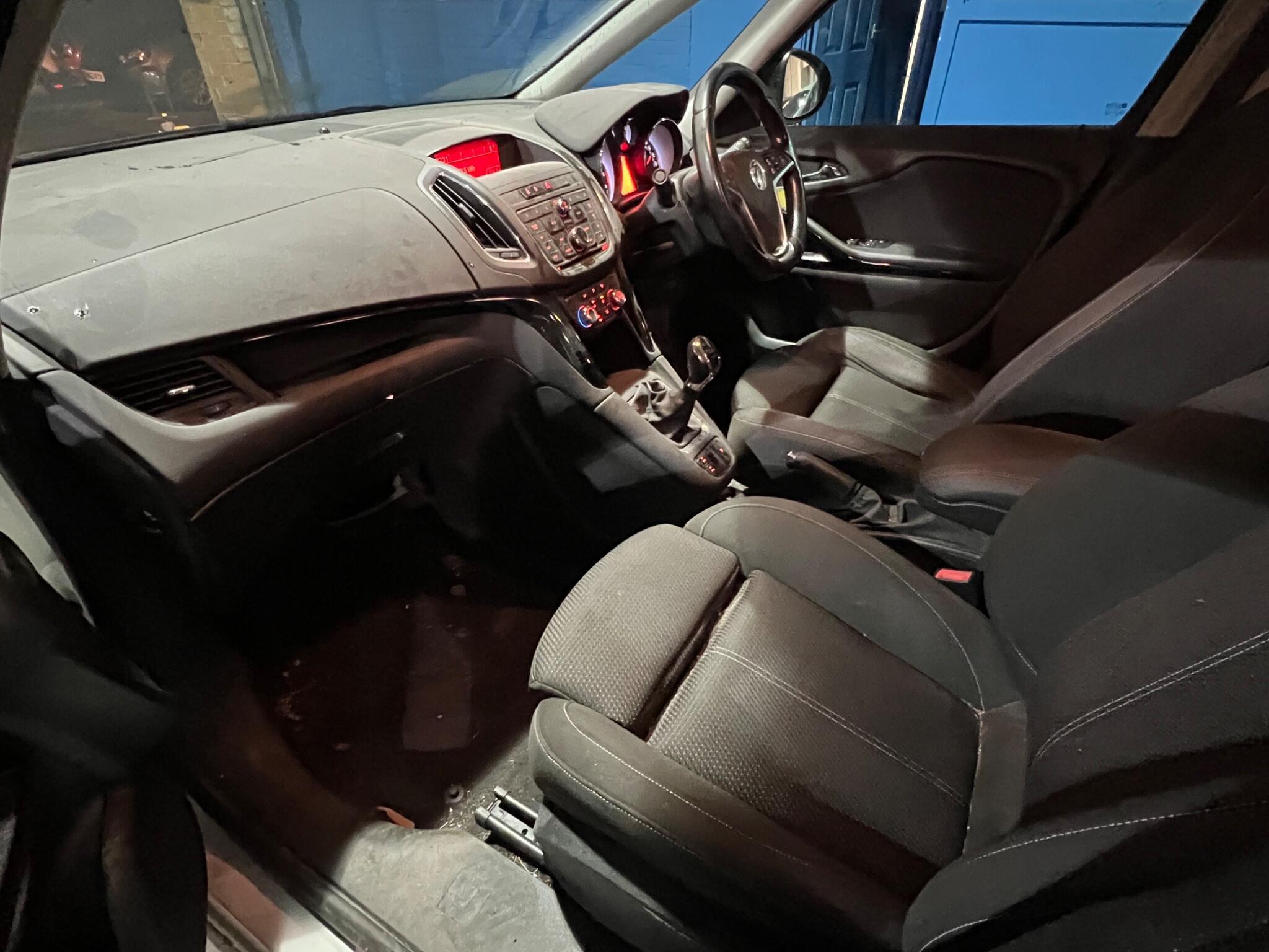 Vauxhall Zafira Tourer - Image 25