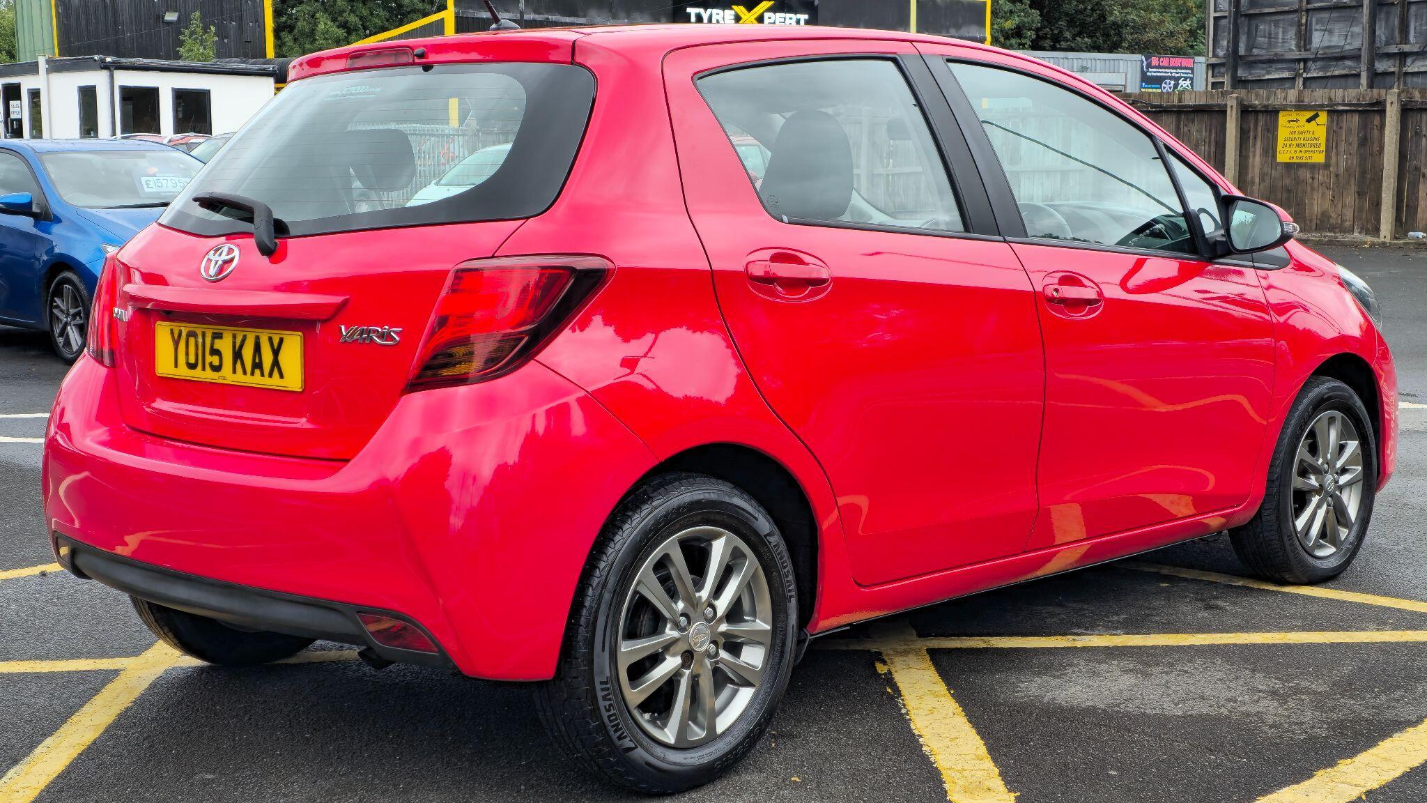 Toyota Yaris - Image 8