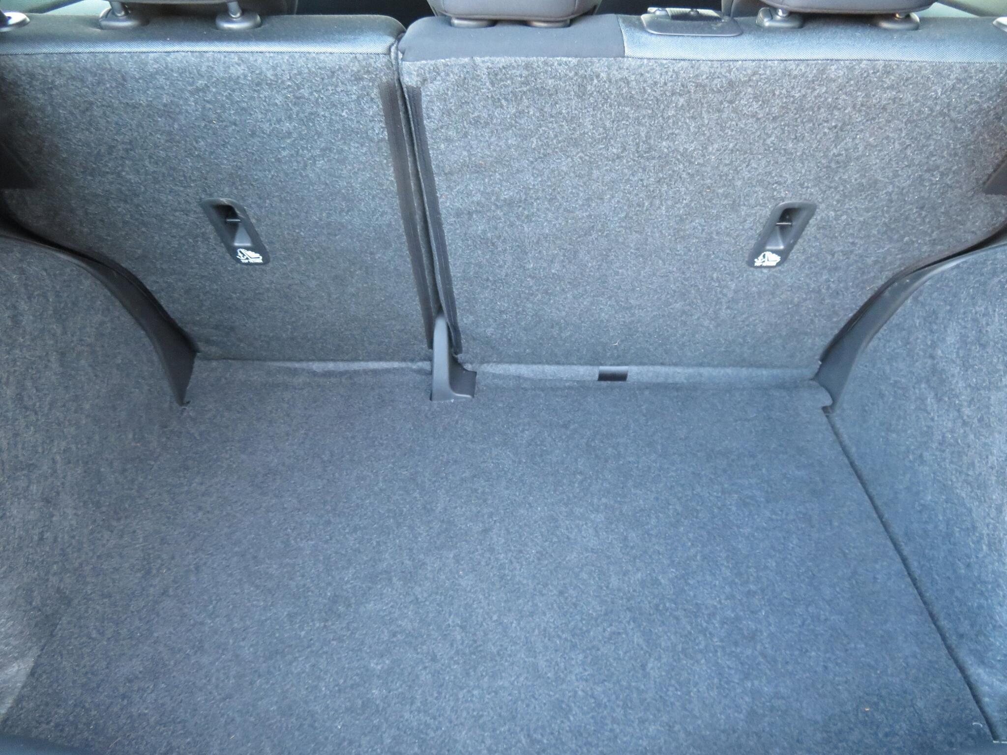 Nissan Micra - Image 9