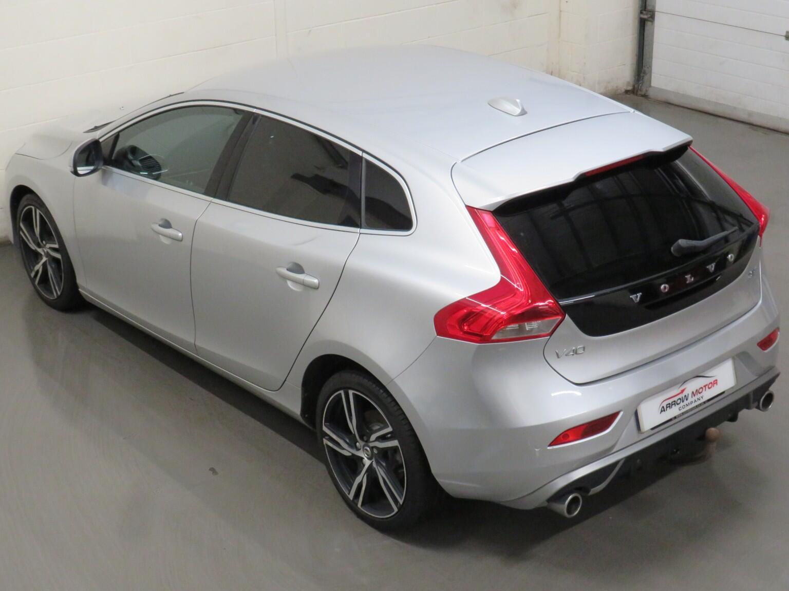 Volvo V40 - Image 10