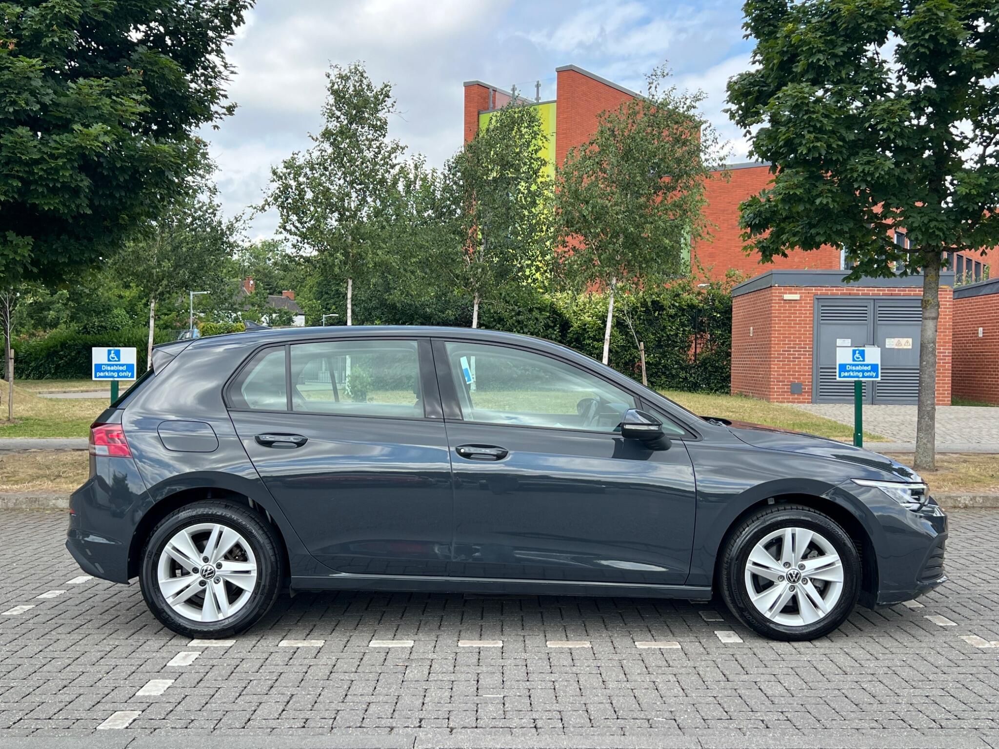 Volkswagen Golf - Image 7