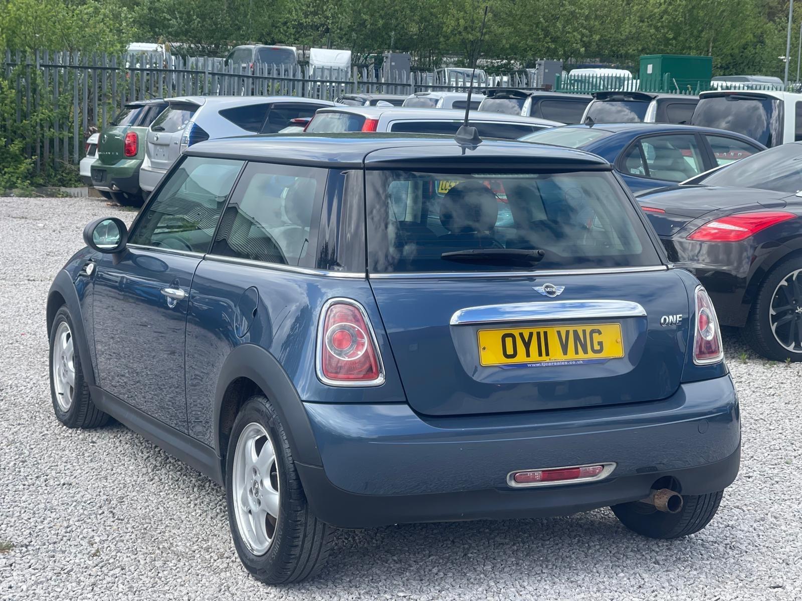 MINI Hatch - Image 7