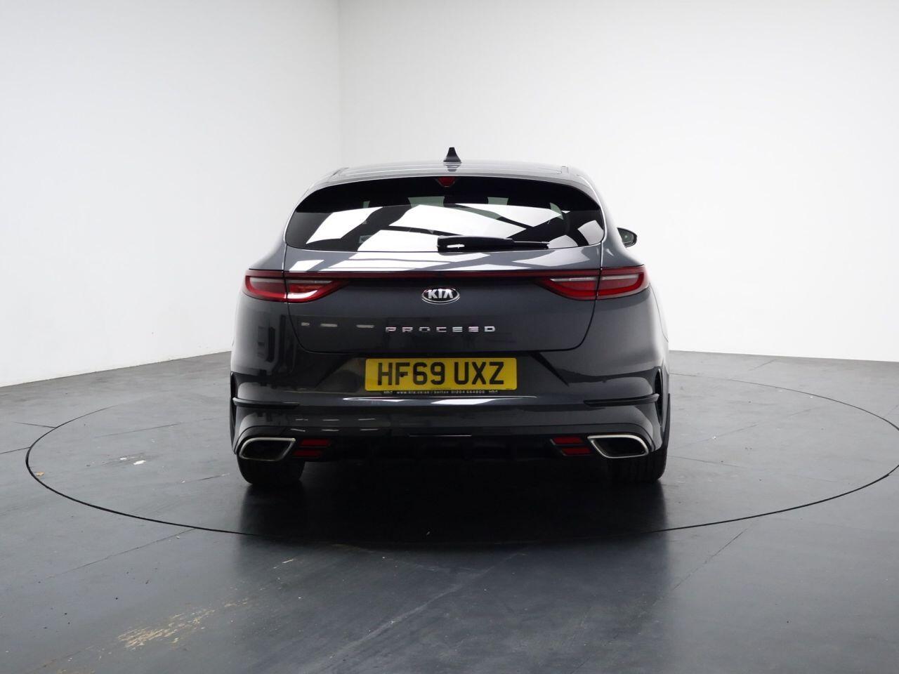 Kia ProCeed - Image 10
