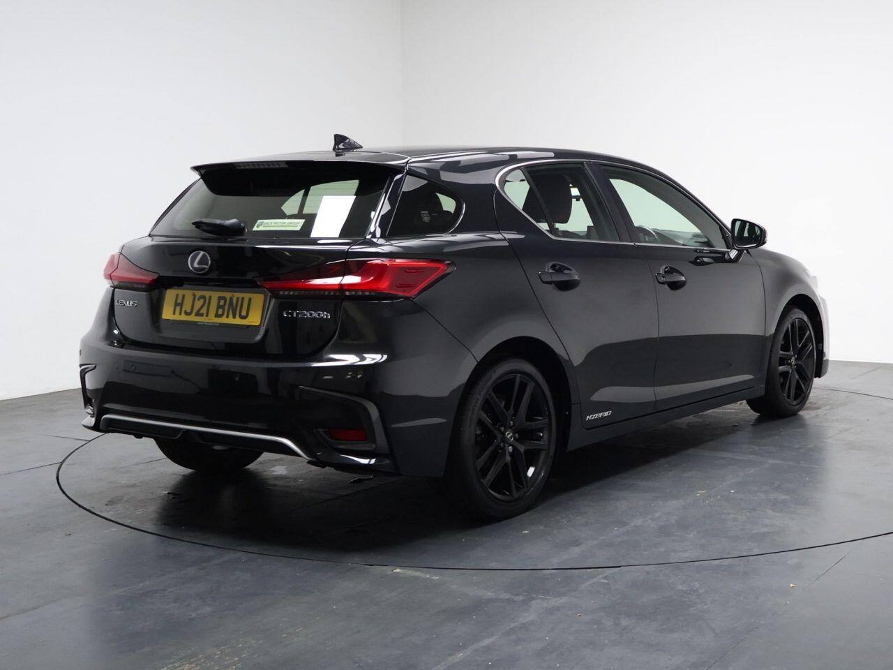 Lexus CT - Image 12