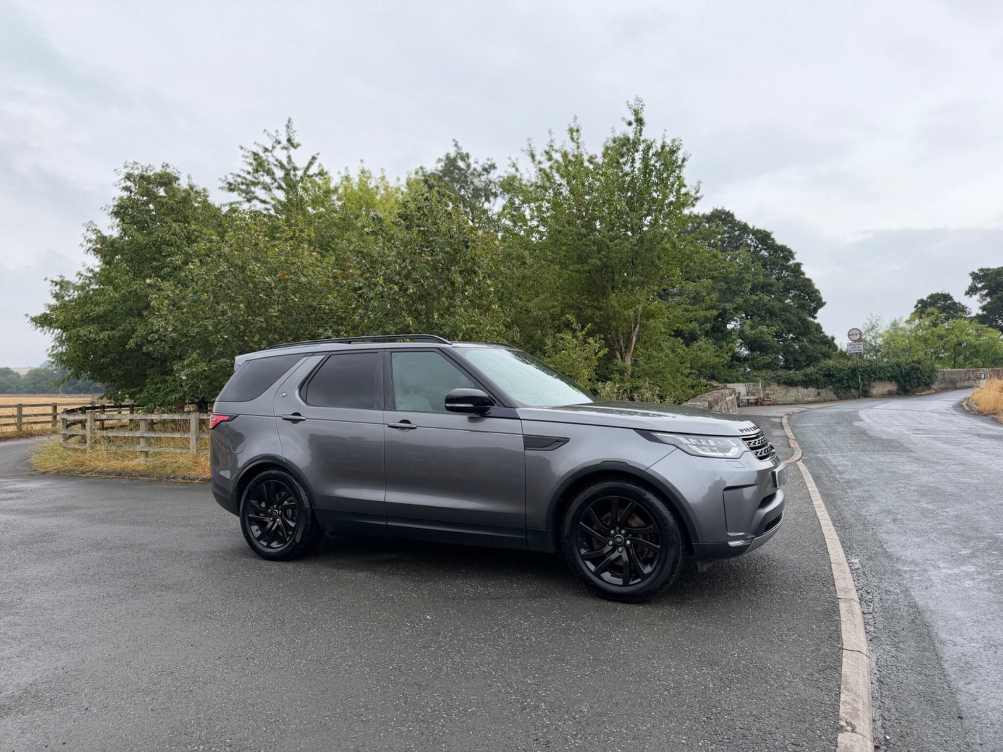 Land Rover Discovery - Image 13