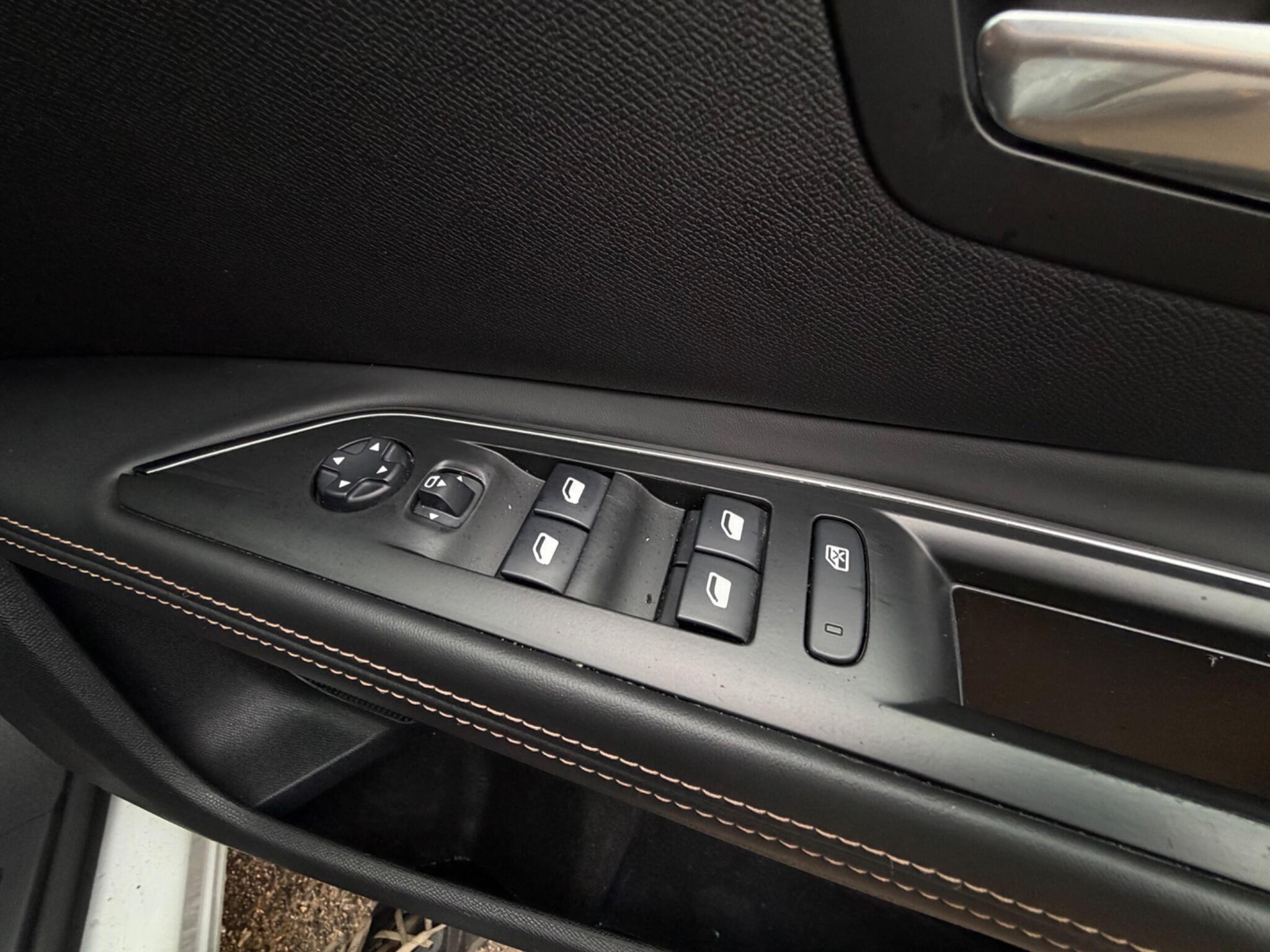 Peugeot 5008 - Image 22