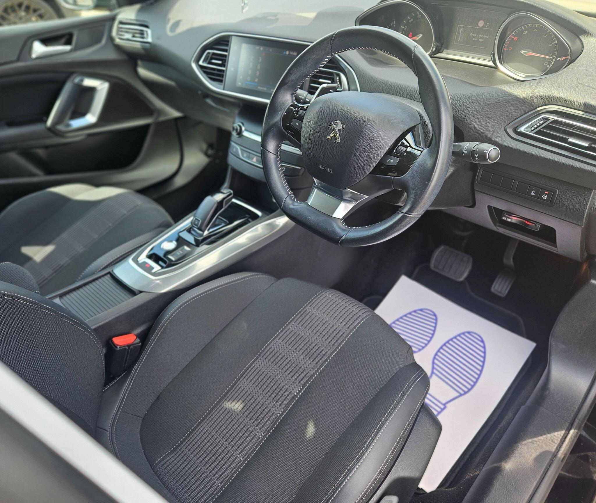 Peugeot 308 - Image 19