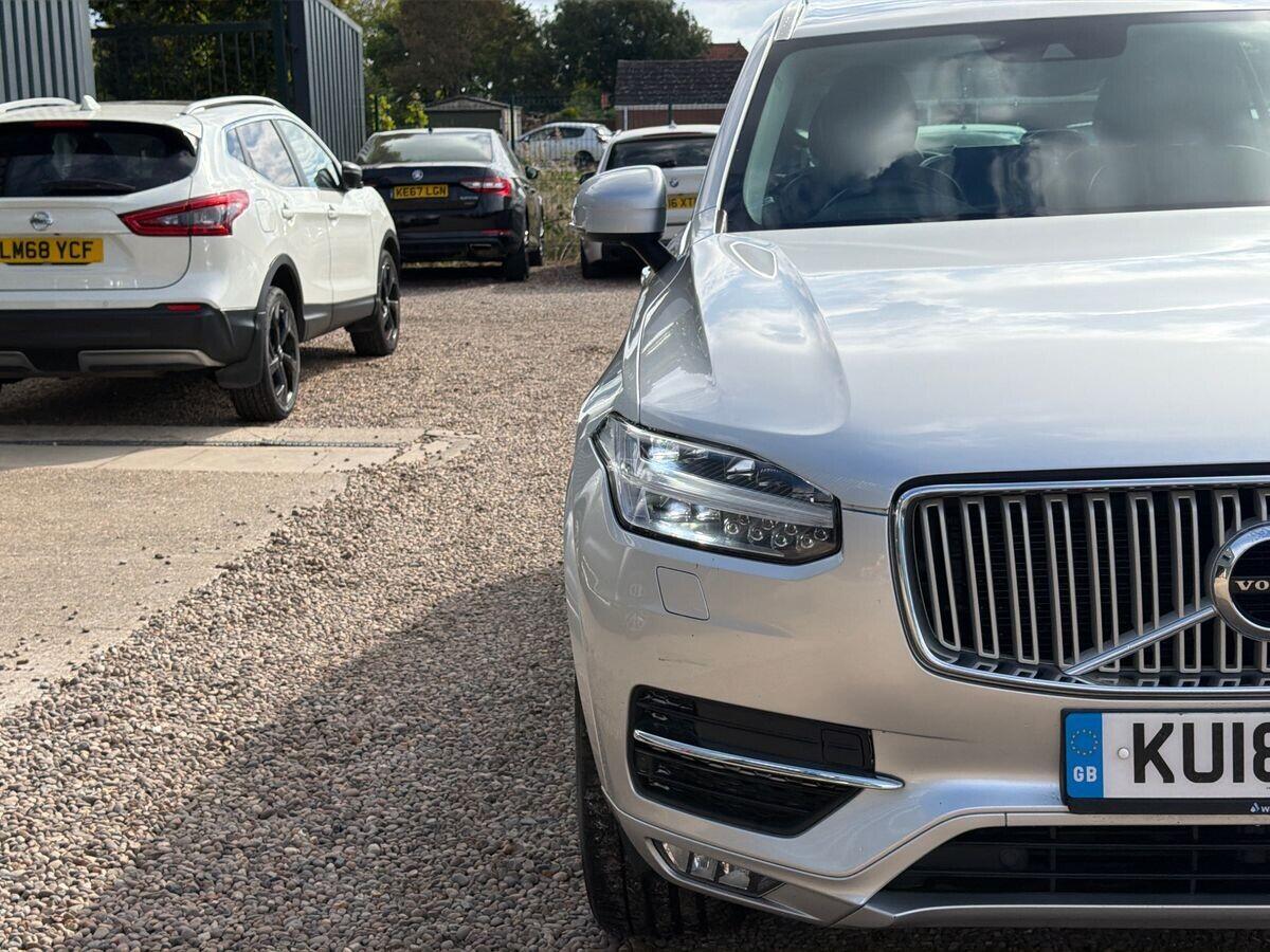 Volvo XC90 - Image 11