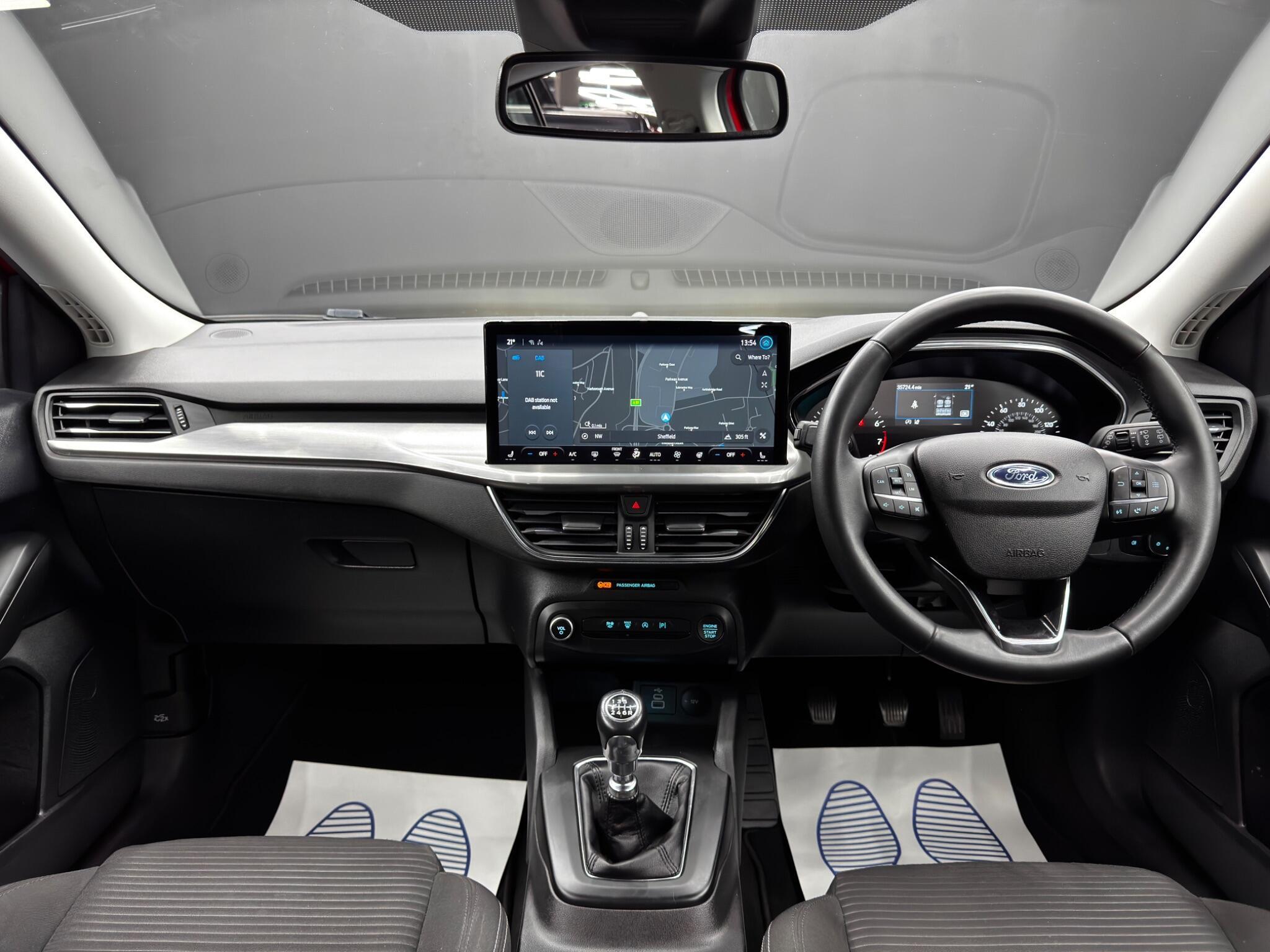 Ford Focus - Image 10