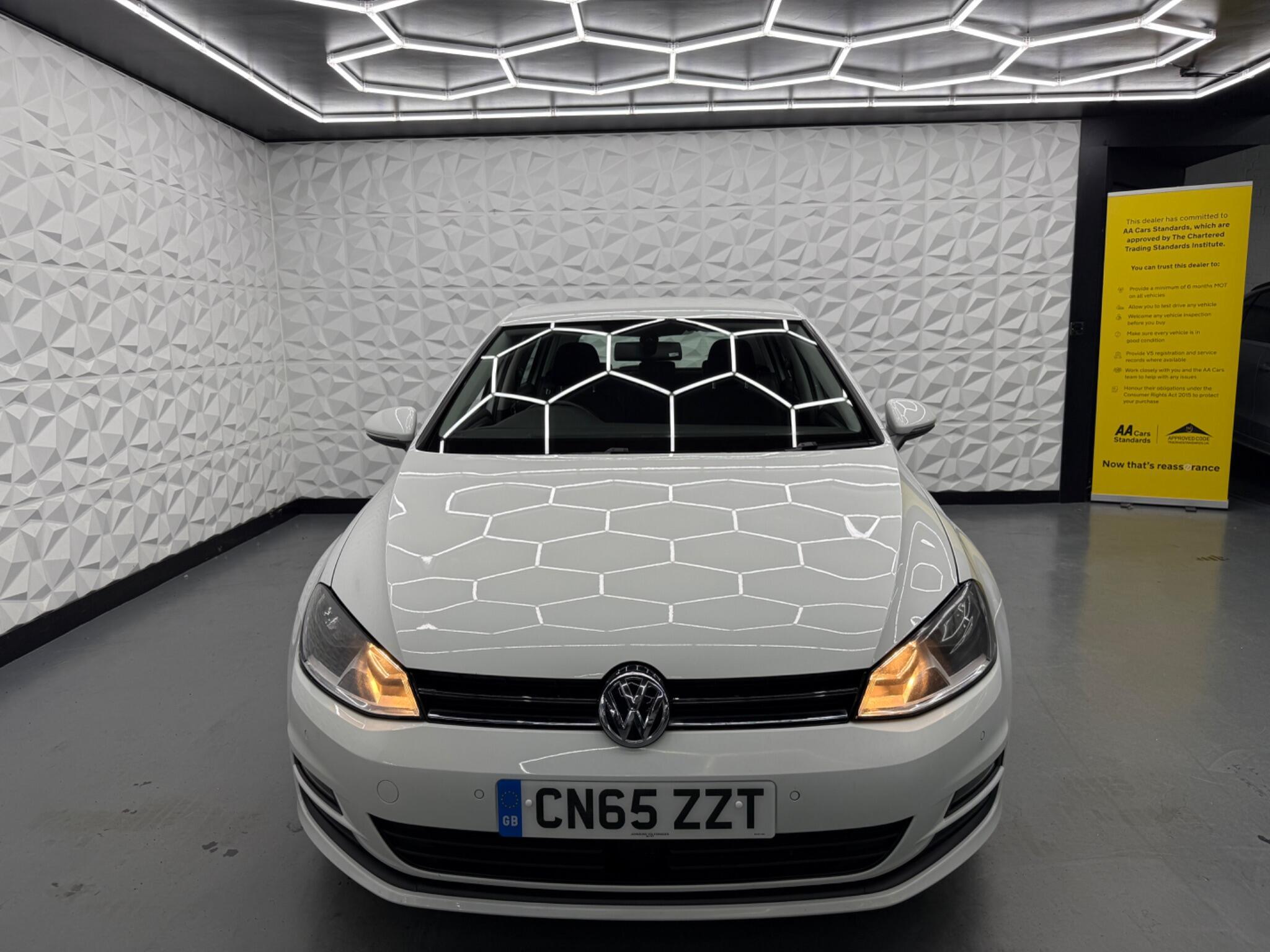 Volkswagen Golf - Image 6