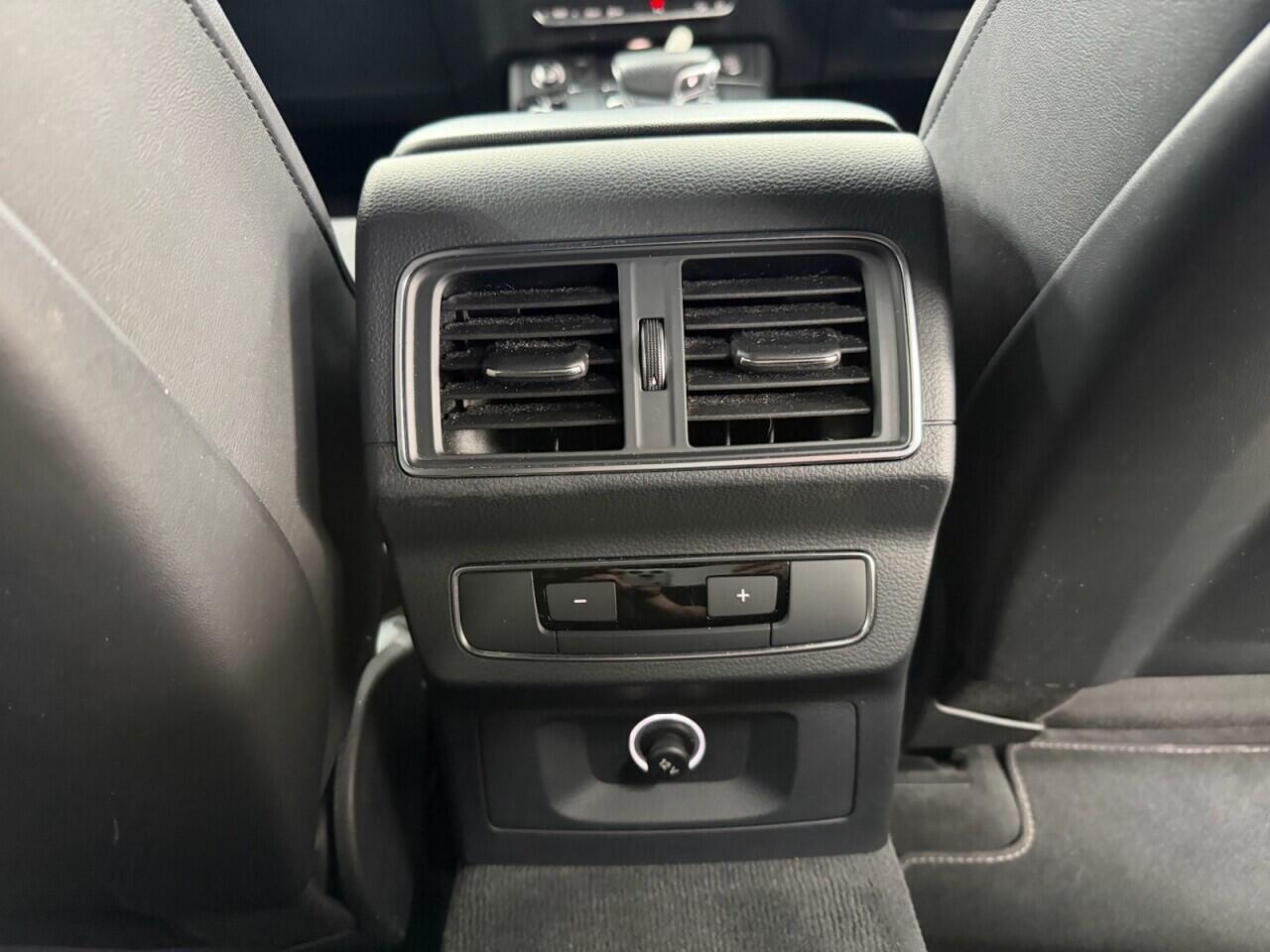 Audi Q5 - Image 20
