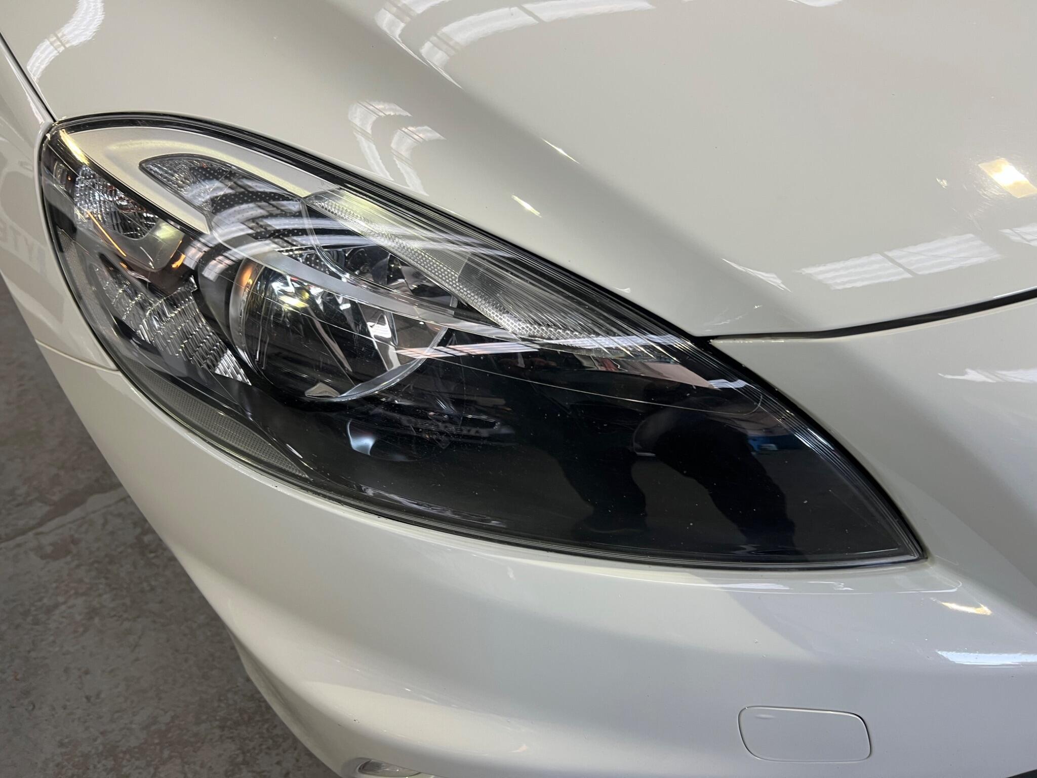 Volvo V40 - Image 30