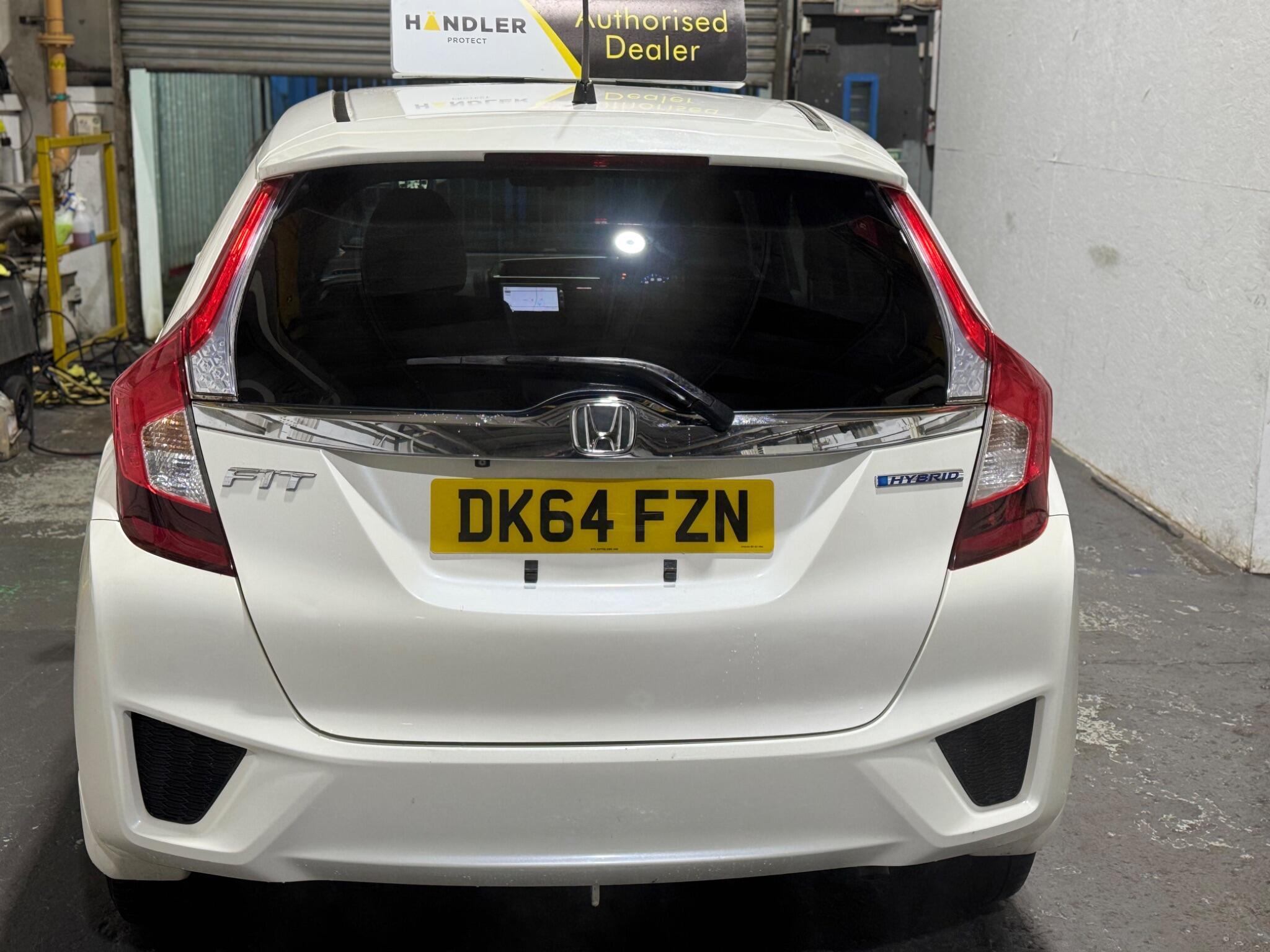 Honda FIT - Image 23